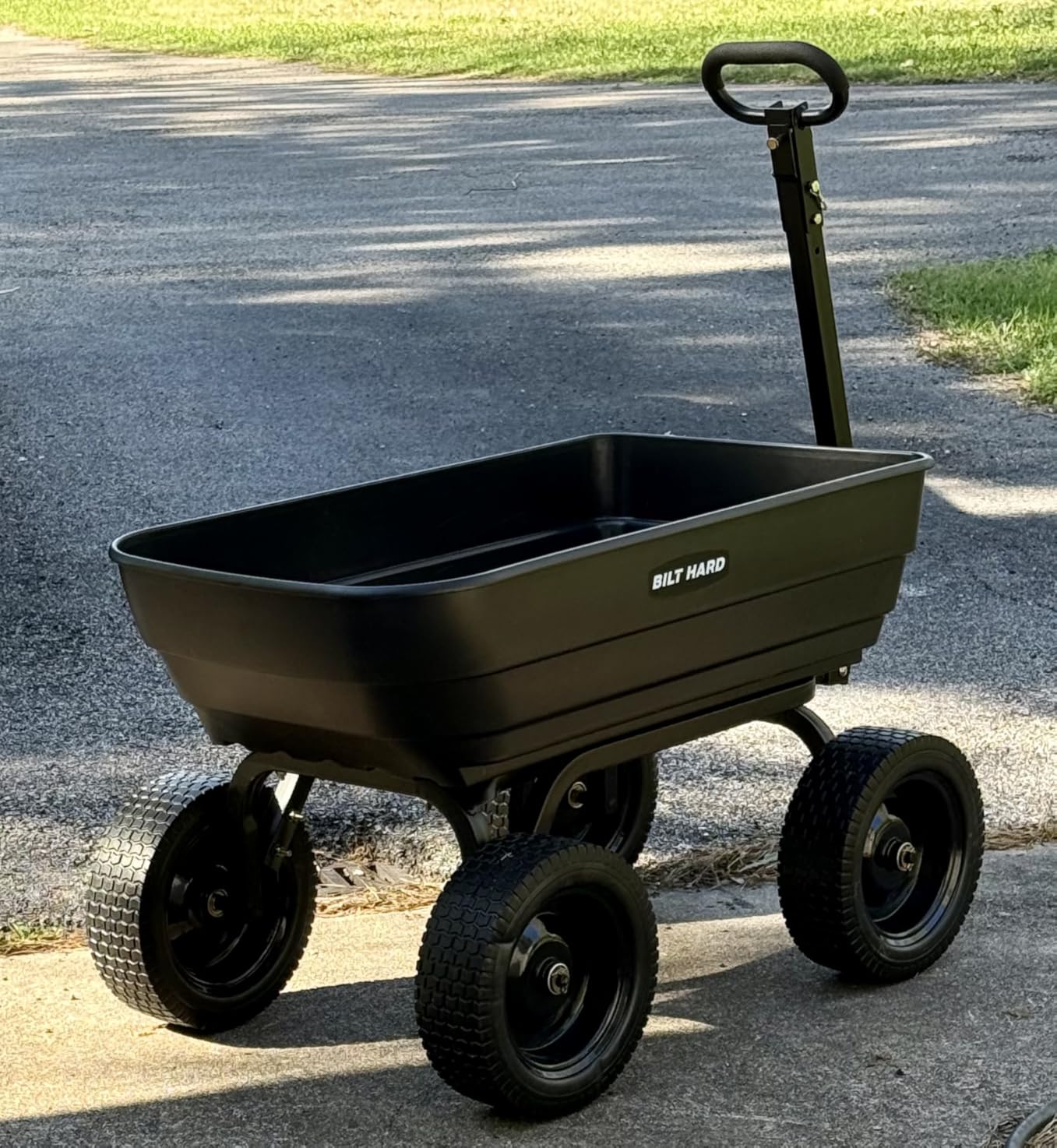 BILT HARD Poly Garden Dump Cart 600 lbs with No Flat Tires, Quick Release, 4 Cu Ft Dump Wagon Heavy Duty for Yard, Outdoor customer photo 2