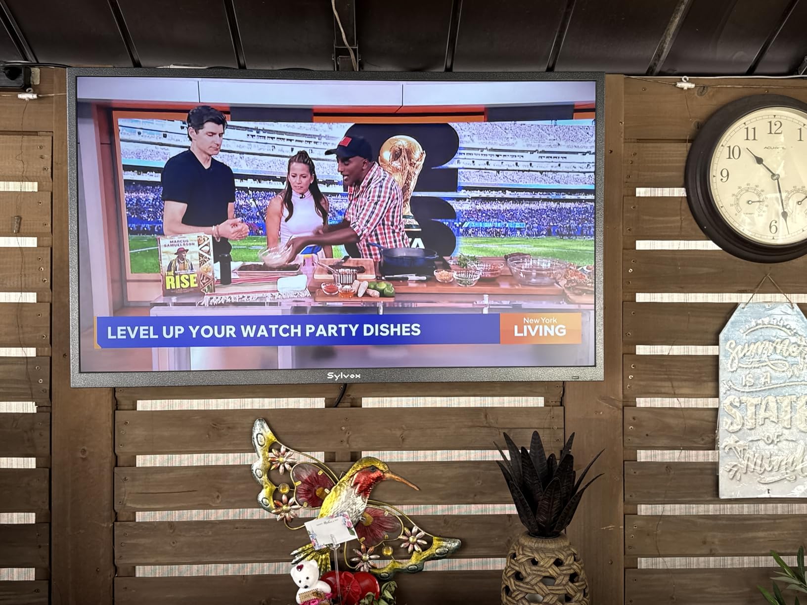SYLVOX 43 Inch Outdoor TV, 4K UHD HDR 10, IP56 Weatherproof Smart Google TV customer photo 1