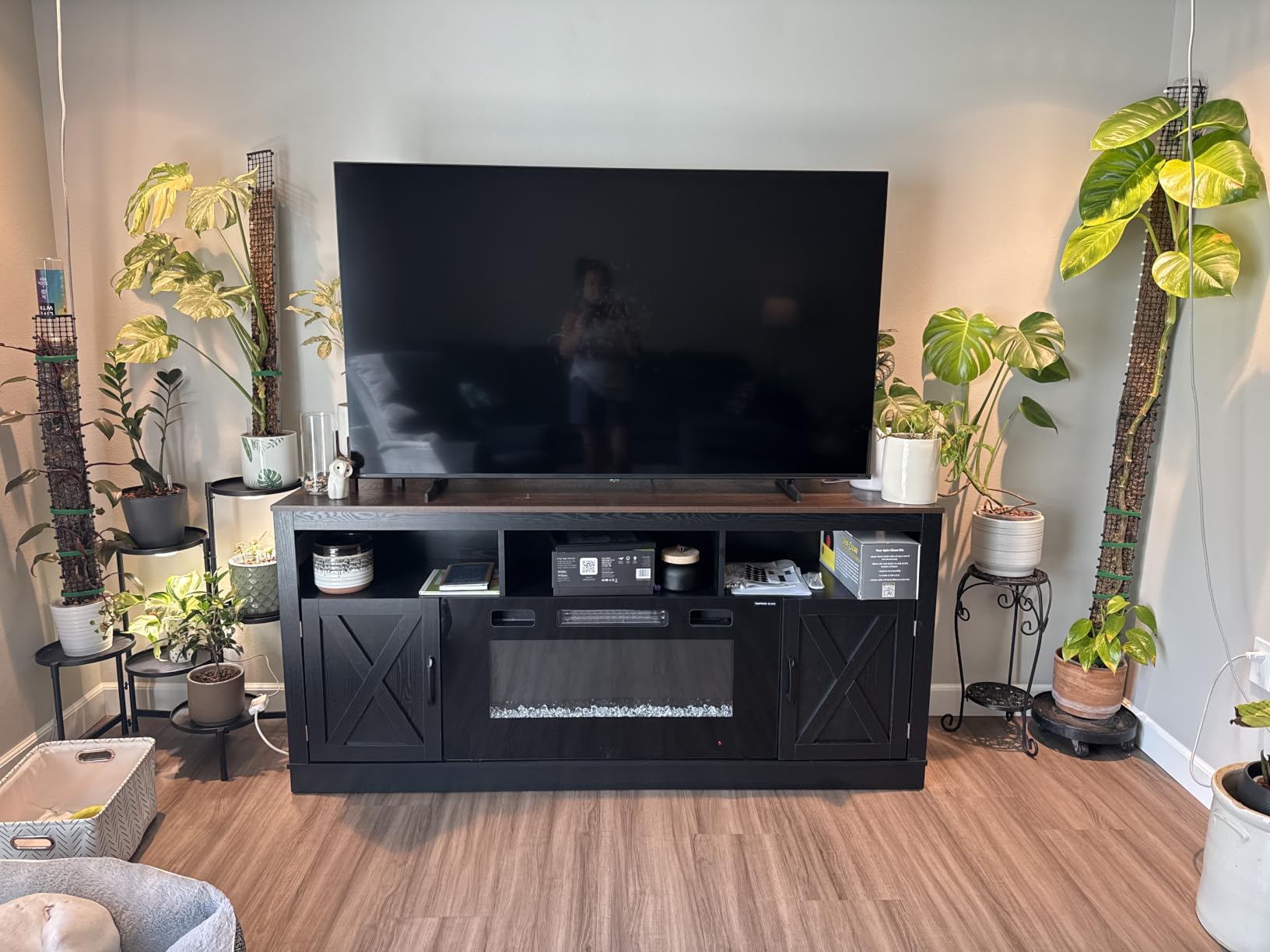 jiteentarou Farmhouse Fireplace TV Stand for 70/75/80 Inch TV, 32”Tall Entertainment Center w/ 36”Electric Fireplace and LED Light, 70”Media Console w/Barn Door Cabinet for Living Room, Brown customer photo 2