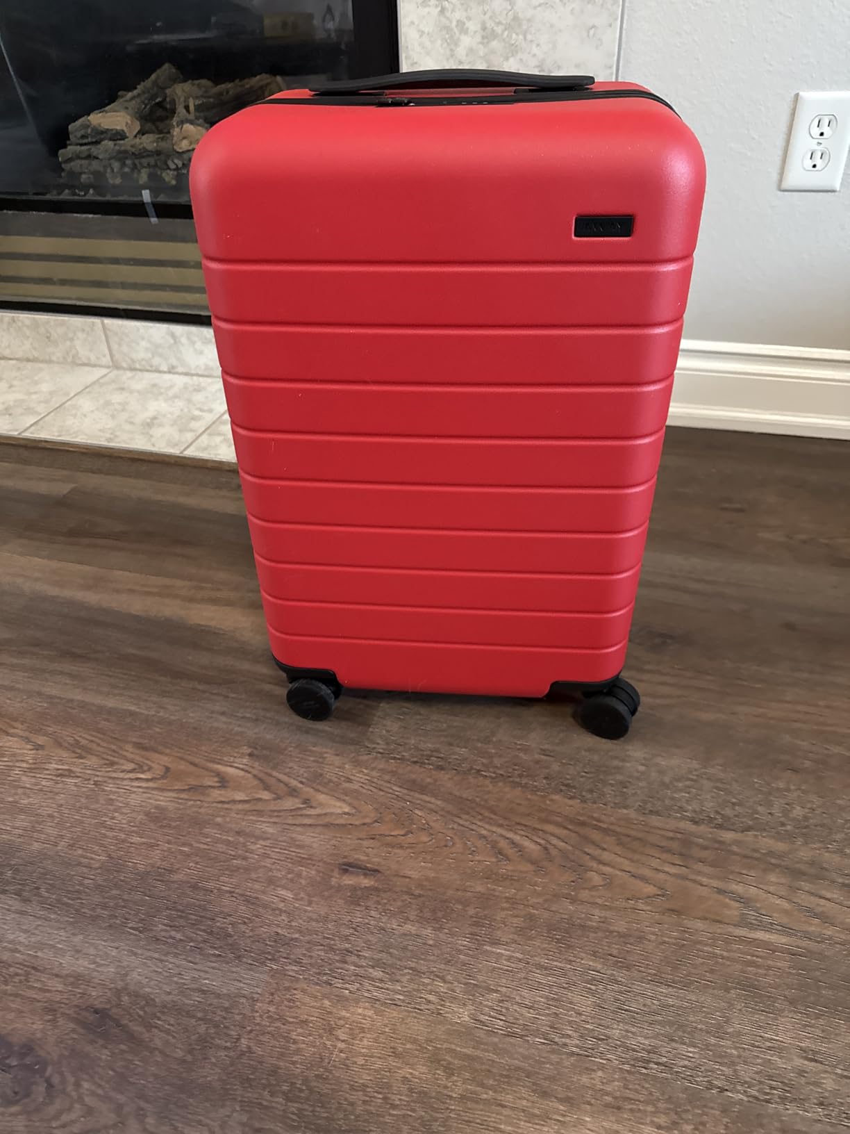 The Carry-On Luggage, 22-inch Lightweight Hardside Spinner Suitcase customer photo 1