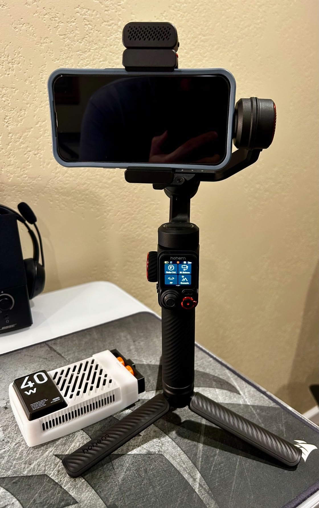 Hohem iSteady M7 Gimbal Stabilizer for Smartphone, Magnetic AI Tracker Fill Light, Detachable Touchscreen Remote Controller, Built-in Extension Rod, 500g Payload Gimbal Stabilizer for iPhone Android customer photo 1