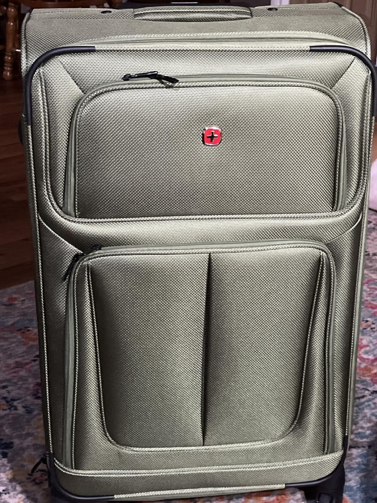 SWISSGEAR Sion Softside Expandable Spinner Luggage Durable Lightweight Travel Suitcase, Black, 2-Piece Set (Carry-On/Large) customer photo 2