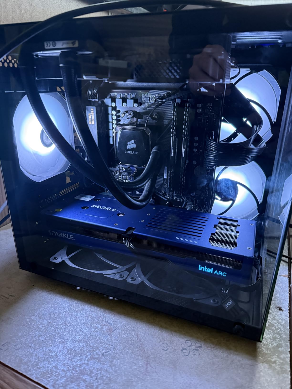 Sparkle Intel Arc B580 Titan OC, 12GB GDDR6, Torn Cooling 2.0, Axial Fan, Breathing Light, Metal Backplate, SB580T-12GOC customer photo 1