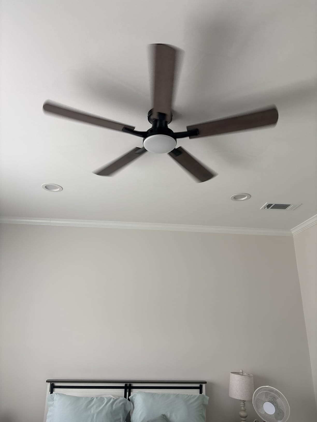 ZMISHIBO 52 Inch Ceiling Fans with Lights, Remote&App Control, Flush Mount customer photo 2