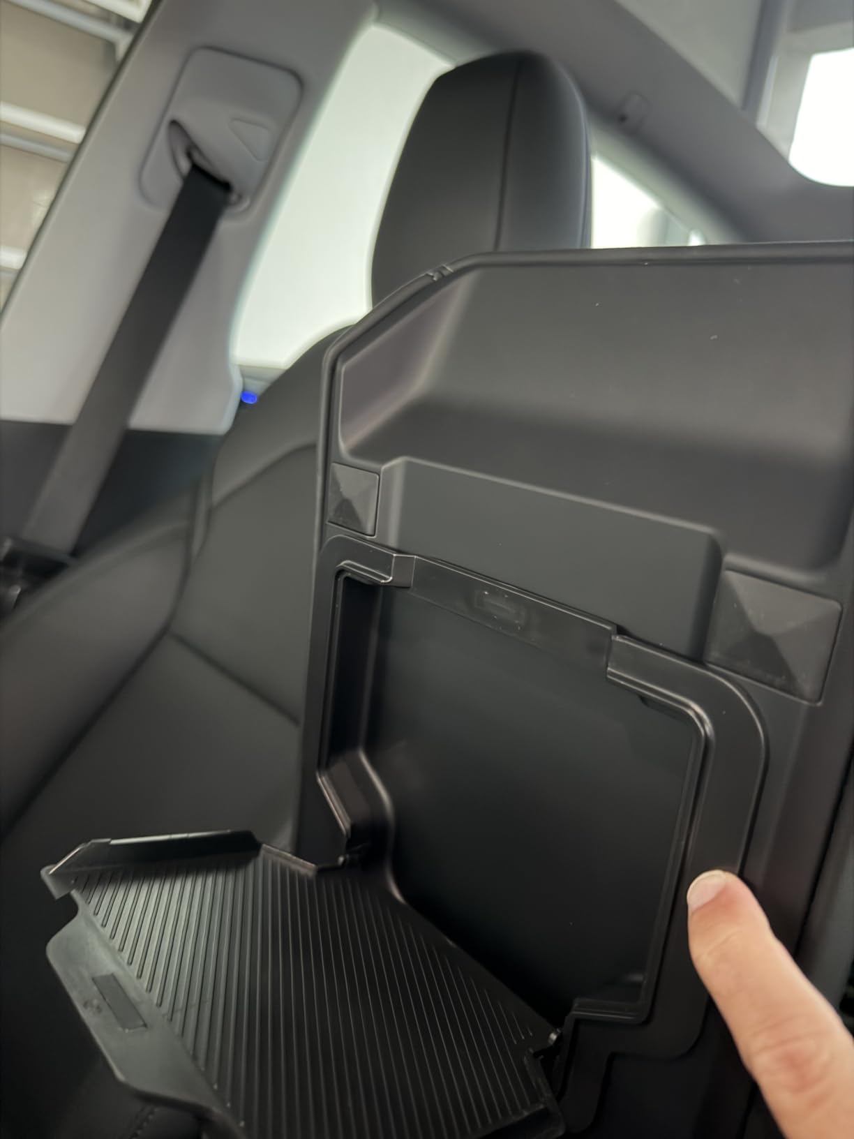 Wigoo for 2026 Tesla Model Y/3/YL Accessories Console Organizer 4PCS Black | Fits Tesla 2025 2026 Model Y/YL (Premium Performance) & 2024 -2026 Model 3 Console Storage Double-Layer Tray, Smooth Sliding customer photo 1