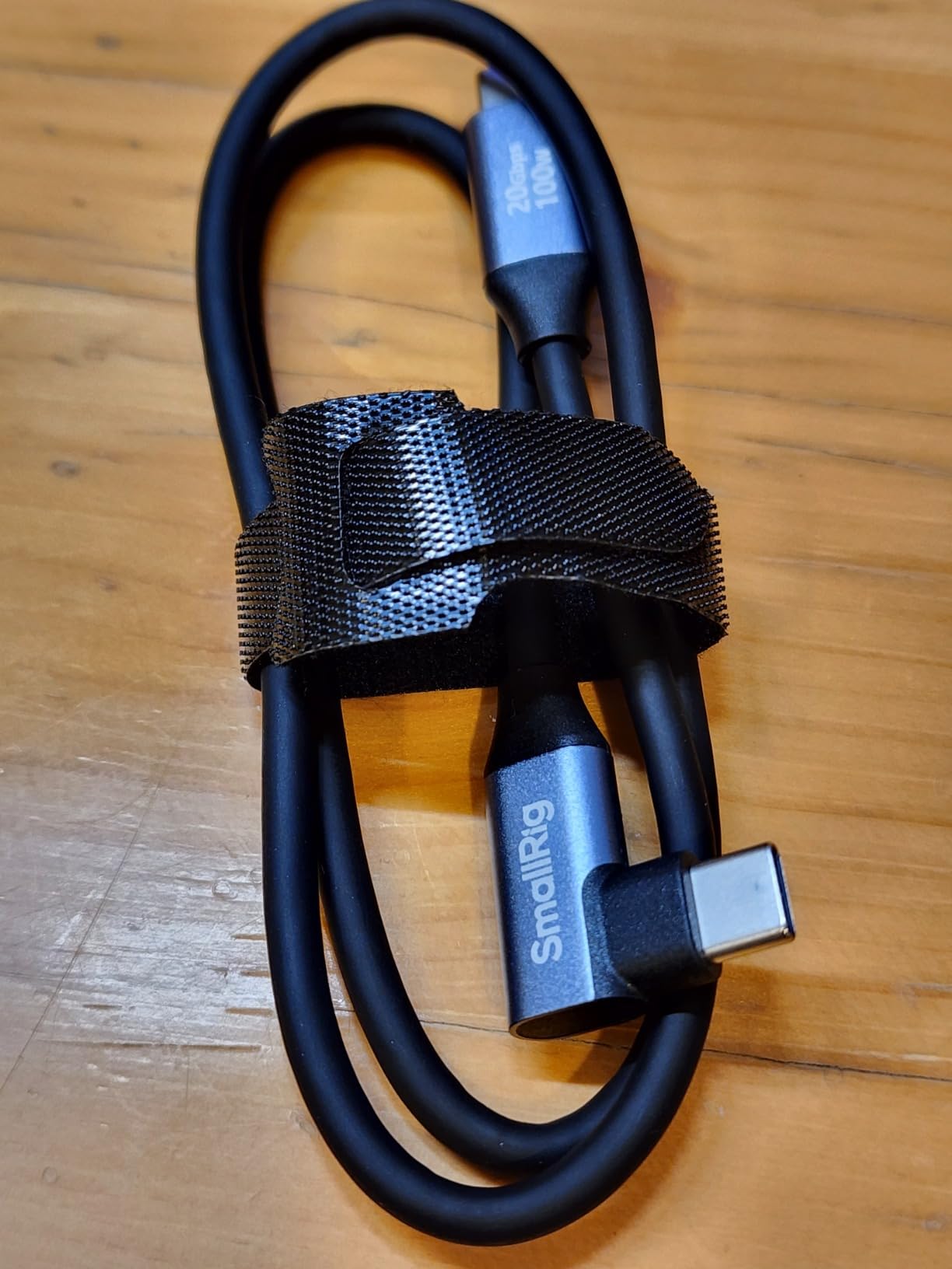 SMALLRIG USB C to USB C Data Cable 1.97ft/ 60cm (Straight to Angled) customer photo 1