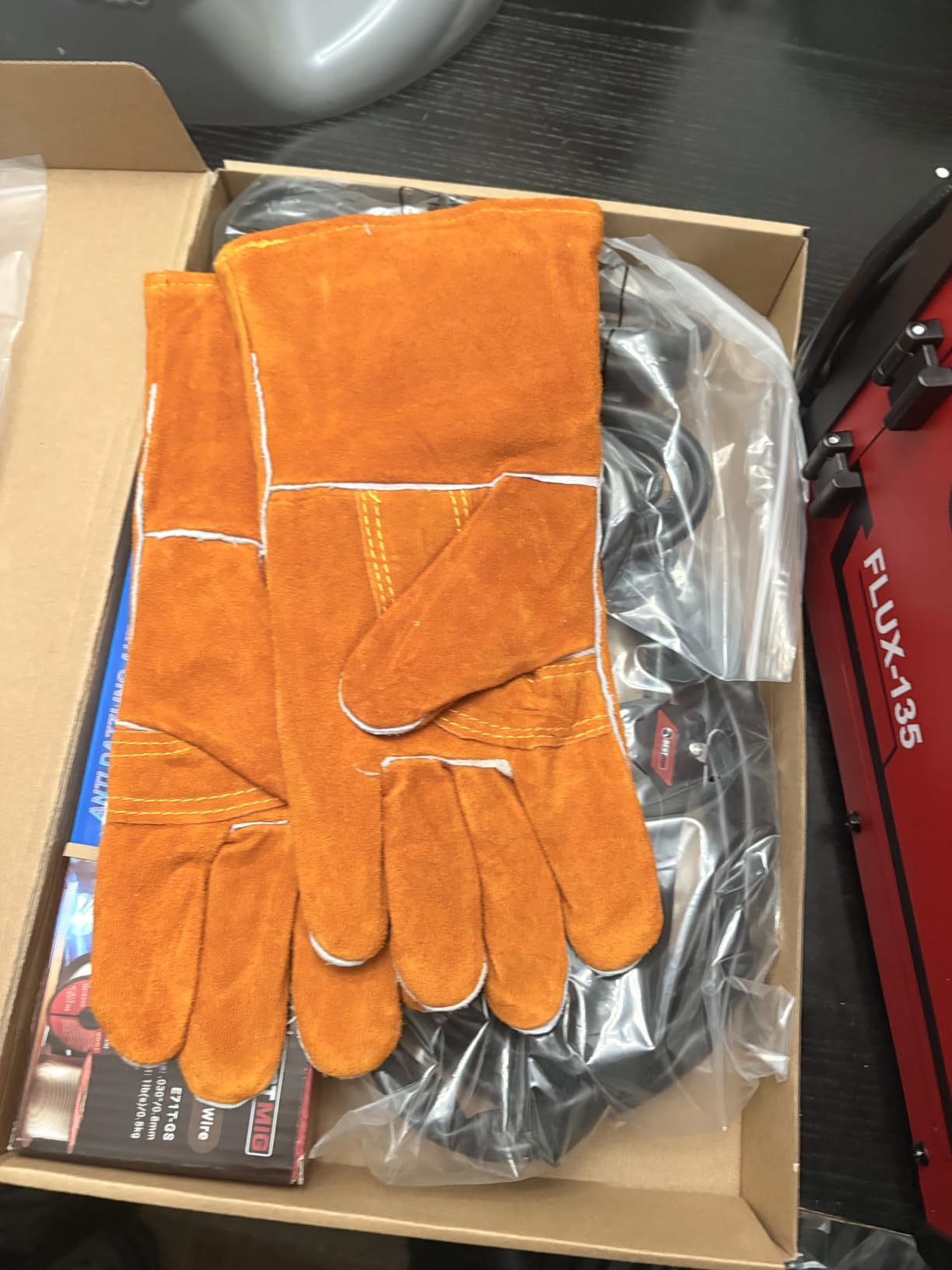 BESTMIG 135A MIG Welder - 3-in-1 Flux Core Welder, MIG/Lift TIG/Stick Welding Machine - Portable IGBT Inverter - 110V with Welding Helmets and Gloves (Red Black, MIG 135A Welder) customer photo 2