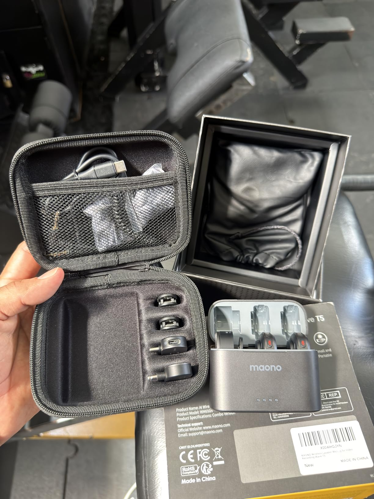 MAONO Wave T5 Wireless Lavalier Microphone for iPhone15/16/17 Android Phone | Magnetic Lapel Mini Mic with 48KHz 24Bit Audio, AI Noise Cancelling,Mute,1000ft for Podcast Video Record Vlog Content Creator customer photo 2