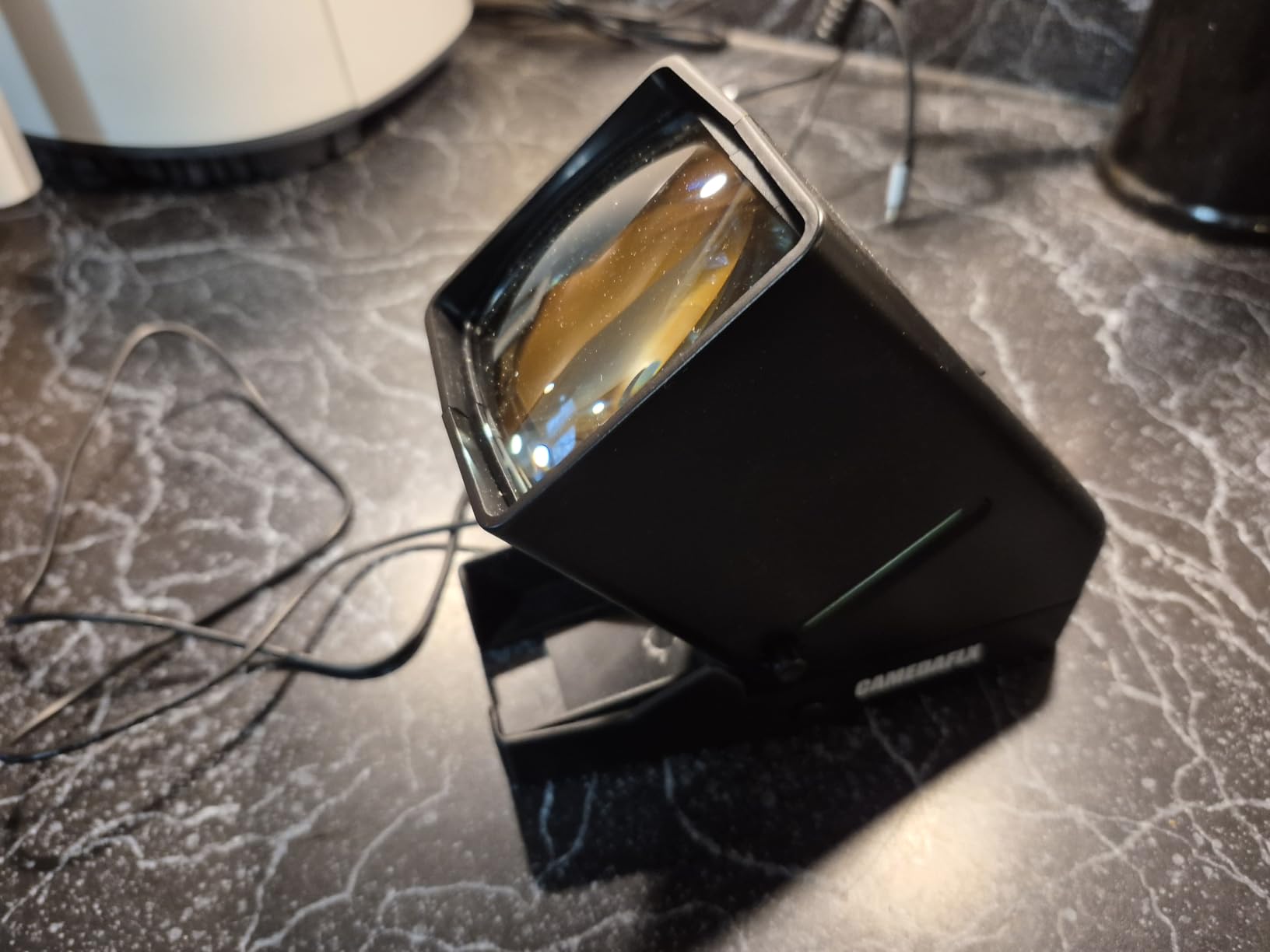 SV-3 35mm Slide & Film Viewer-Slide Viewer with 3X Magnification and LED-Lighted Viewing for 35mm Slides and Film Negatives,USB or Battery Powered.(Include USB Cable) customer photo 1