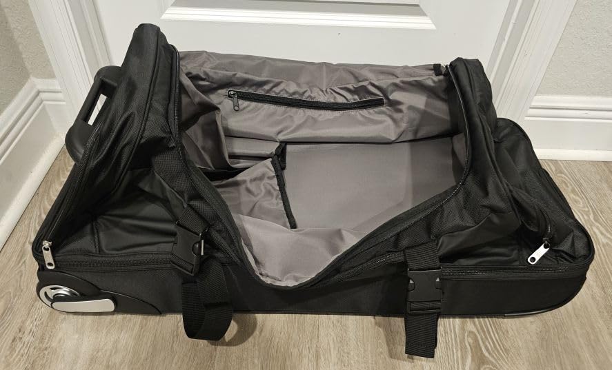 Amazon Essentials Wheeled Rolling Duffel Bag, 30-Inch (76.2 cm) Checked-Size, Expandable, Shoe Compartment, Telescoping Handle, Black customer photo 2