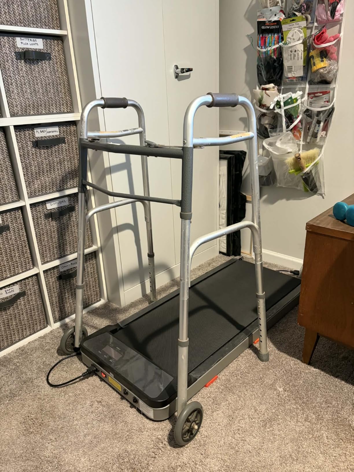TREAFLOW Walking Pad with Incline, Under Desk Treadmills for Home customer photo 2