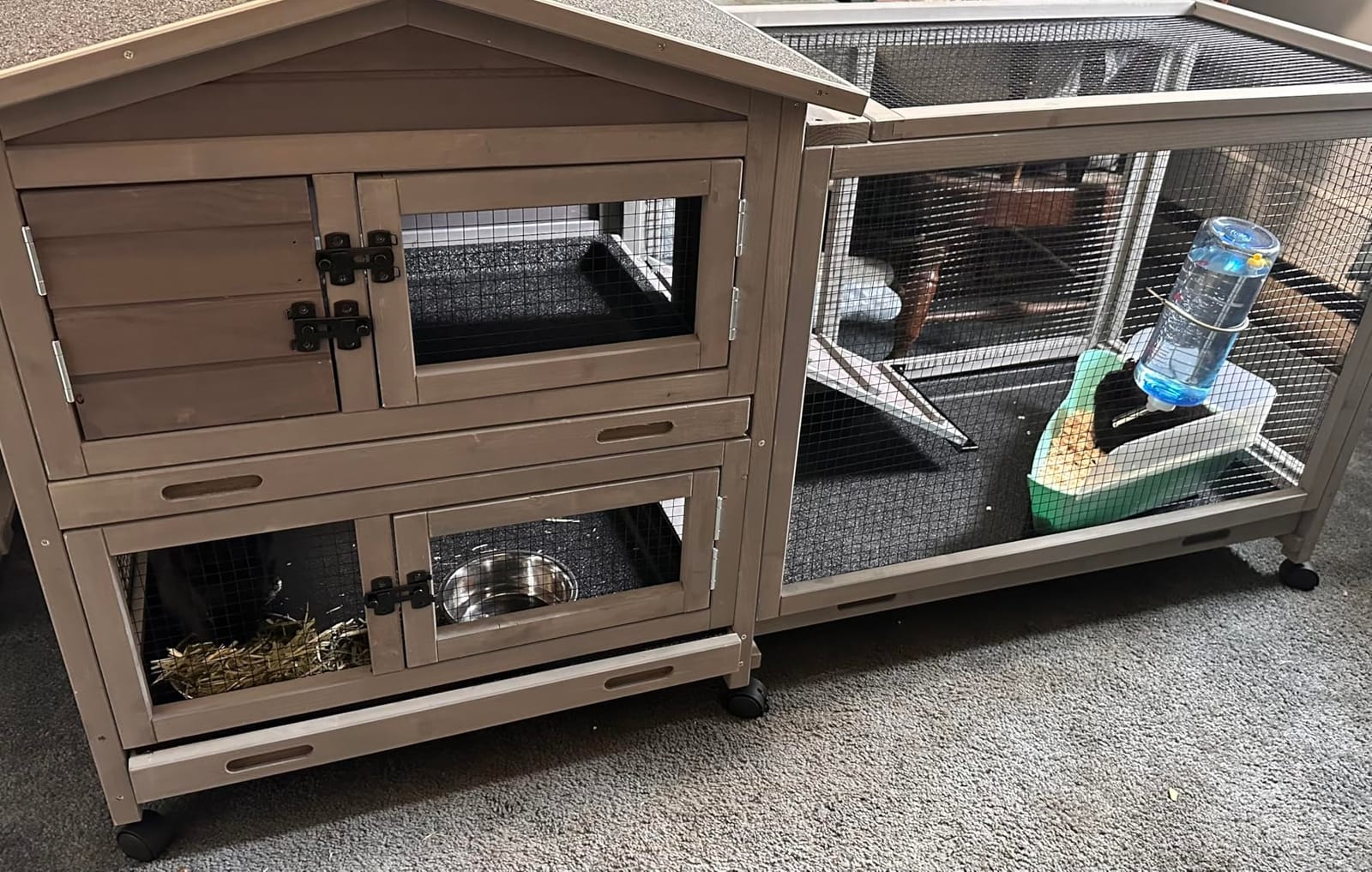 GUTINNEEN Rabbit Hutch with Chew-Resistant Ramp Indoor Bunny Cage Outdoor Guinea Pig Cage with Wheels and Leakproof Tray customer photo 2