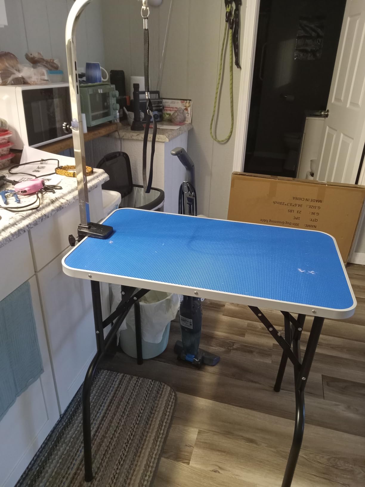 30-inch Foldable Dog Grooming Table - Heavy Duty Iron Pet Grooming Station with Adjustable Arm & Noose, Portable Non-Slip for Small Medium Dogs & Cats, Home & Salon Use - Black customer photo 2