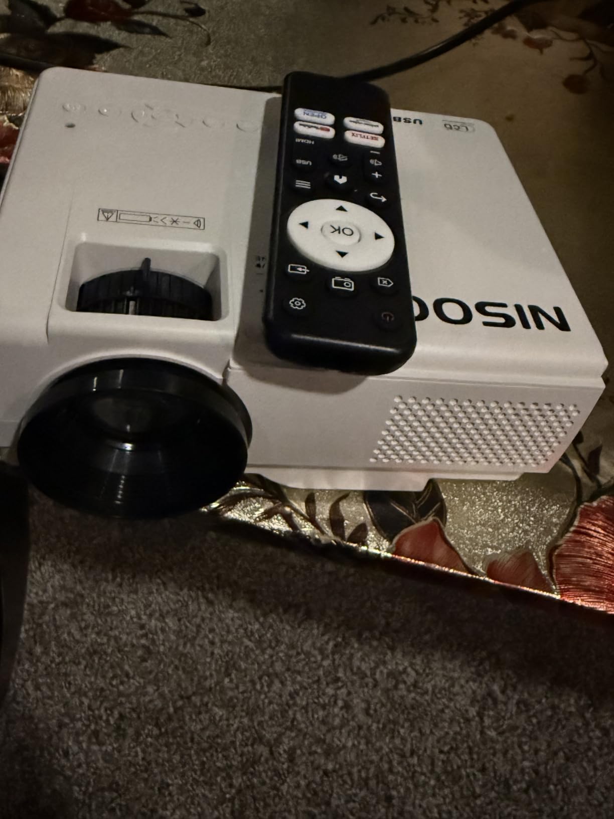 【Netflix include】Smart Projector with WiFi and Bluetooth, Apps Built-in customer photo 2