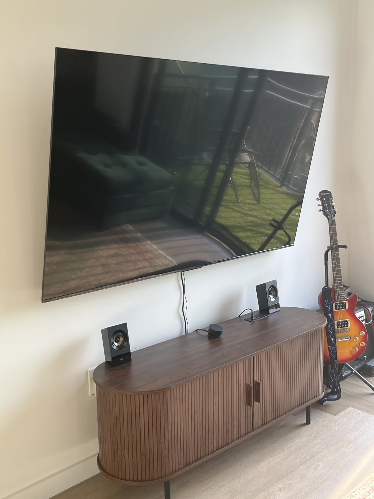 INSIGNIA 55-inch Class QF Series LED 4K UHD QLED Smart Fire TV with Alexa Voice Remote (NS55-UQFL26) customer photo 1