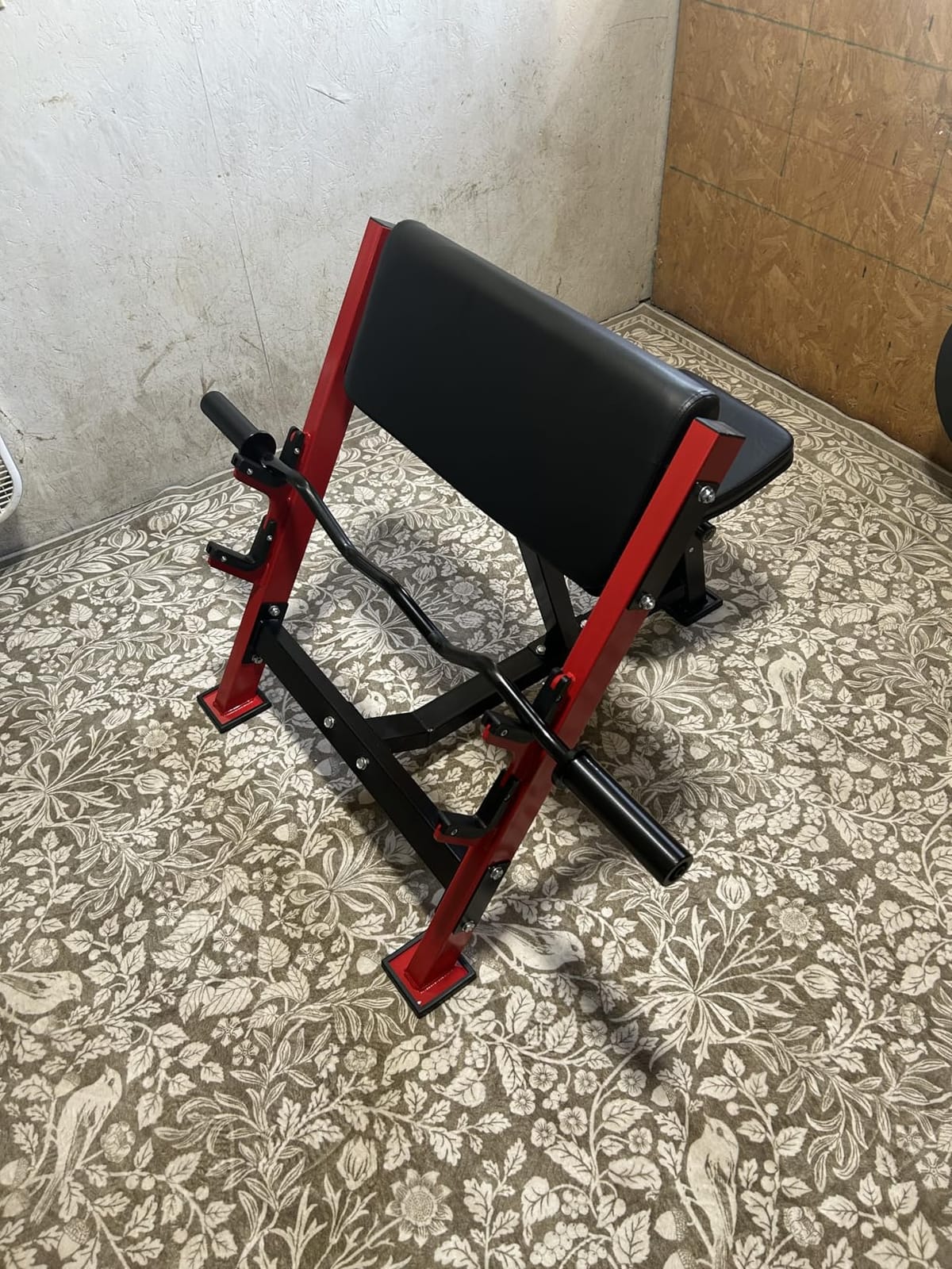 VEVOR Preacher Curl Bench, Strength Training Benches, Max Load 660 LBS Home Gym Fitness Equipment, Seated Arm Isolated Barbell Dumbbell Bicep Station, Adjustable Weight Bench with Bar Holders customer photo 1