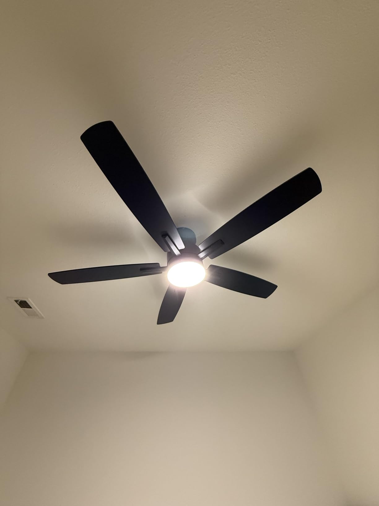 Ohniyou 52'' Low Profile Ceiling Fan with Lights, Remote/APP Control, Black customer photo 1