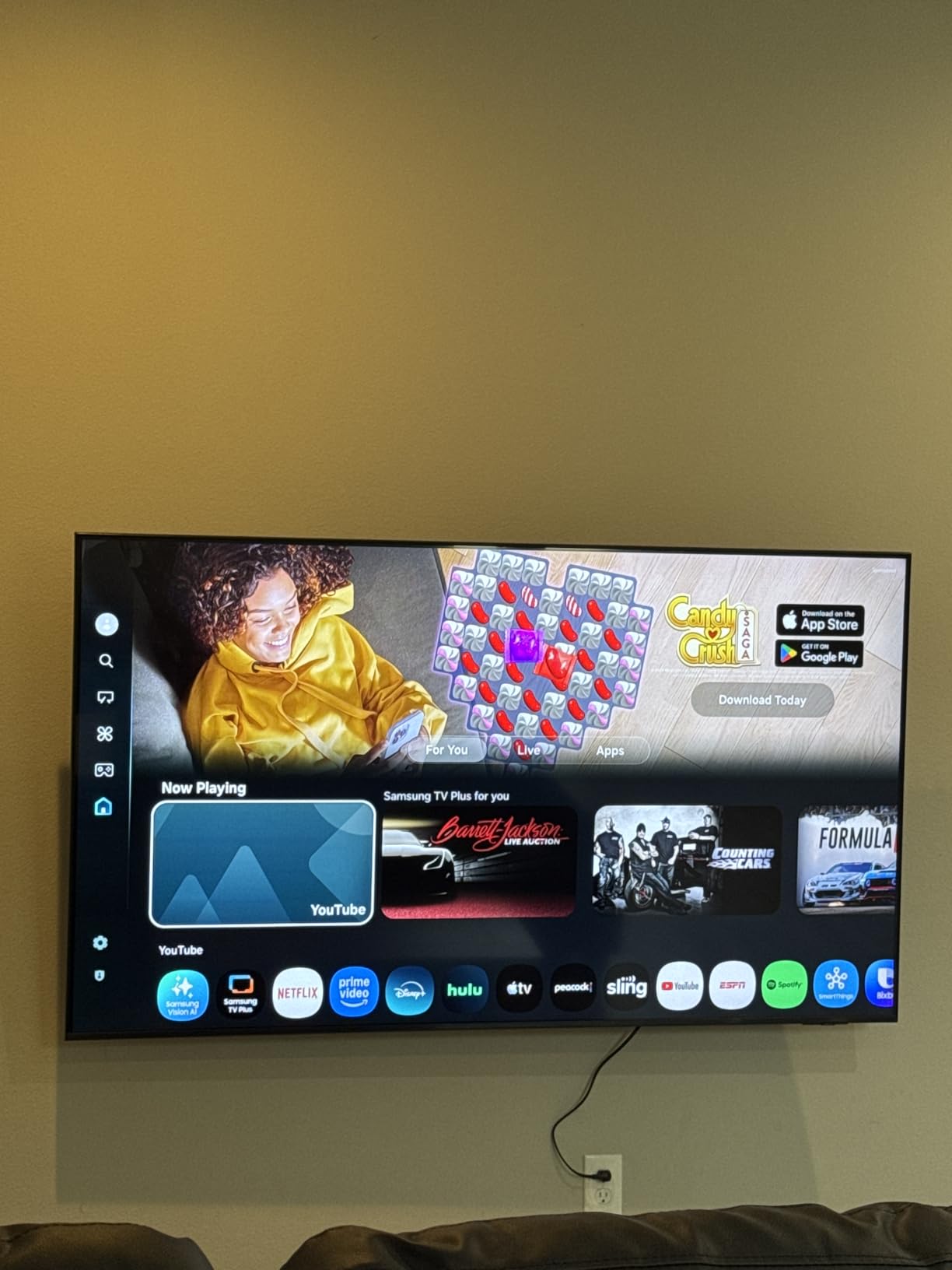 Samsung 65-Inch Class QLED Q7F Series Samsung Vision AI Smart TV (2025 Model, 65Q7F) Quantum HDR, Object Tracking Sound Lite, Q4 AI Gen1 Processor, 4K upscaling, Gaming Hub, Alexa Built-in customer photo 2