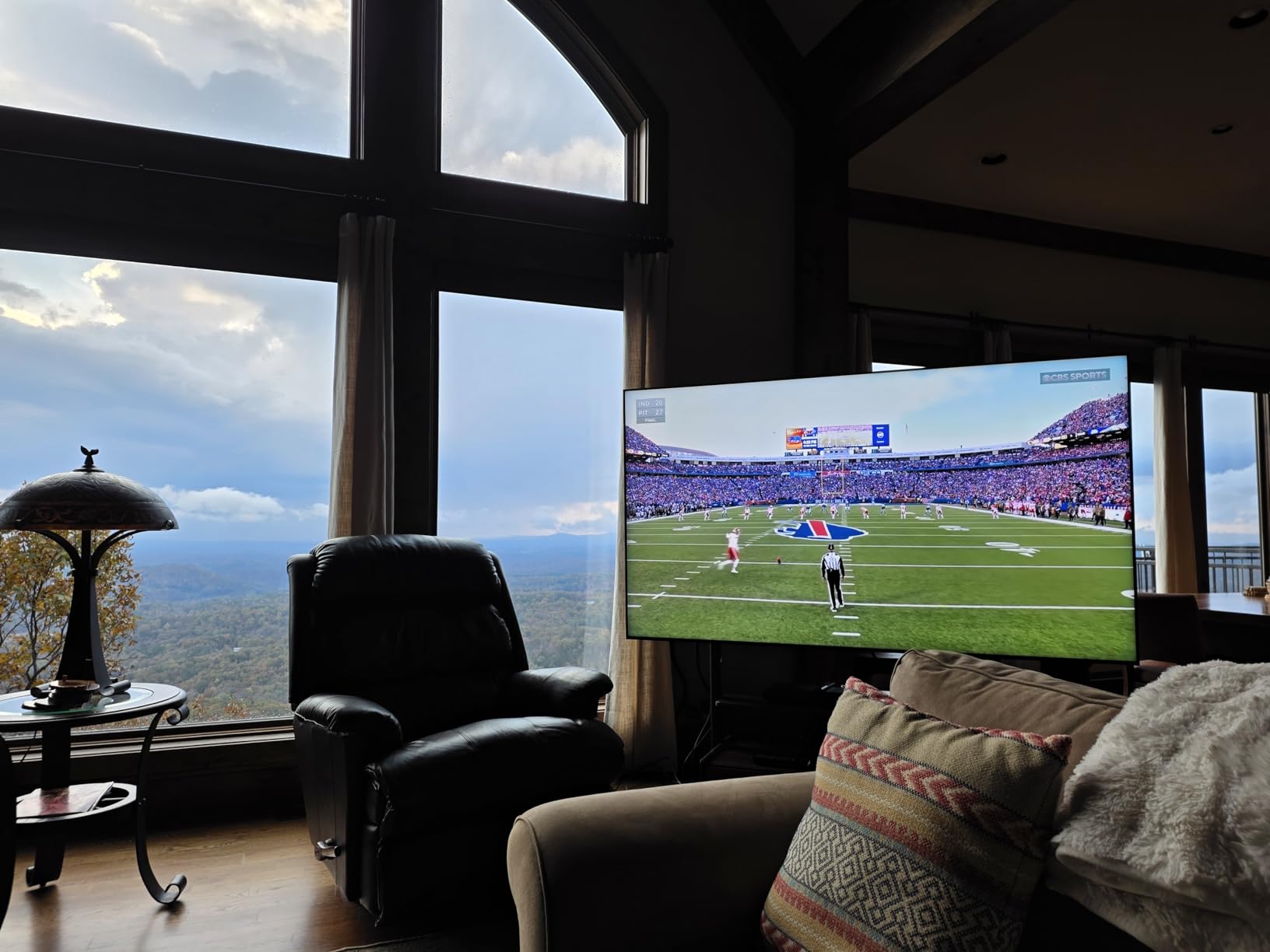 Samsung 65-Inch Class Neo QLED 4K QN90F Series, Vision AI, Mini LED Smart TV (2025 Model, 65QN90F) Neo Quantum HDR+, Object Tracking Sound+ w/Dolby Atmos, Glare Free, Gaming Hub, Alexa Built-in customer photo 2