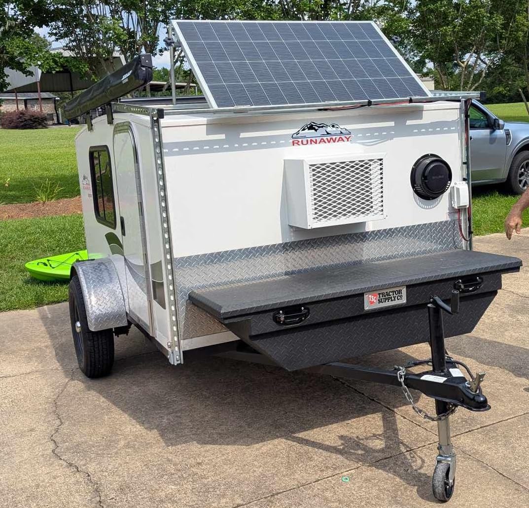 Renogy Solar Panels 200 Watt N-Type, 16BB 25% High-Efficiency | 200W Solar Panel for RV, Upgraded Smaller & Lighter Design, Save Space on Class B Van, Marine, Boat, Trailer, Roof, IP67 customer photo 1