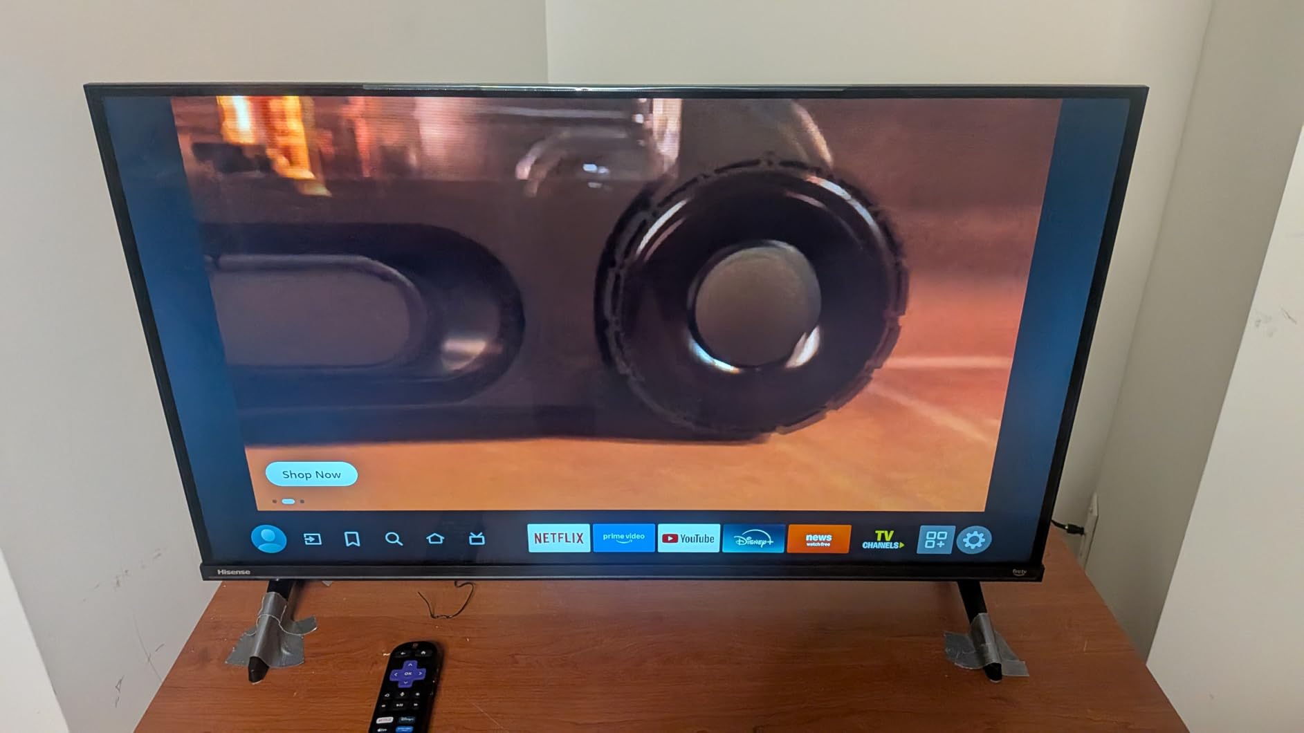 Hisense 40-Inch Class A4 Series FHD 1080p Smart Fire TV (40A4NF) - DTS Virtual: X, Slim Bezel Design, Alexa Built in, Streaming TV, Black customer photo 2