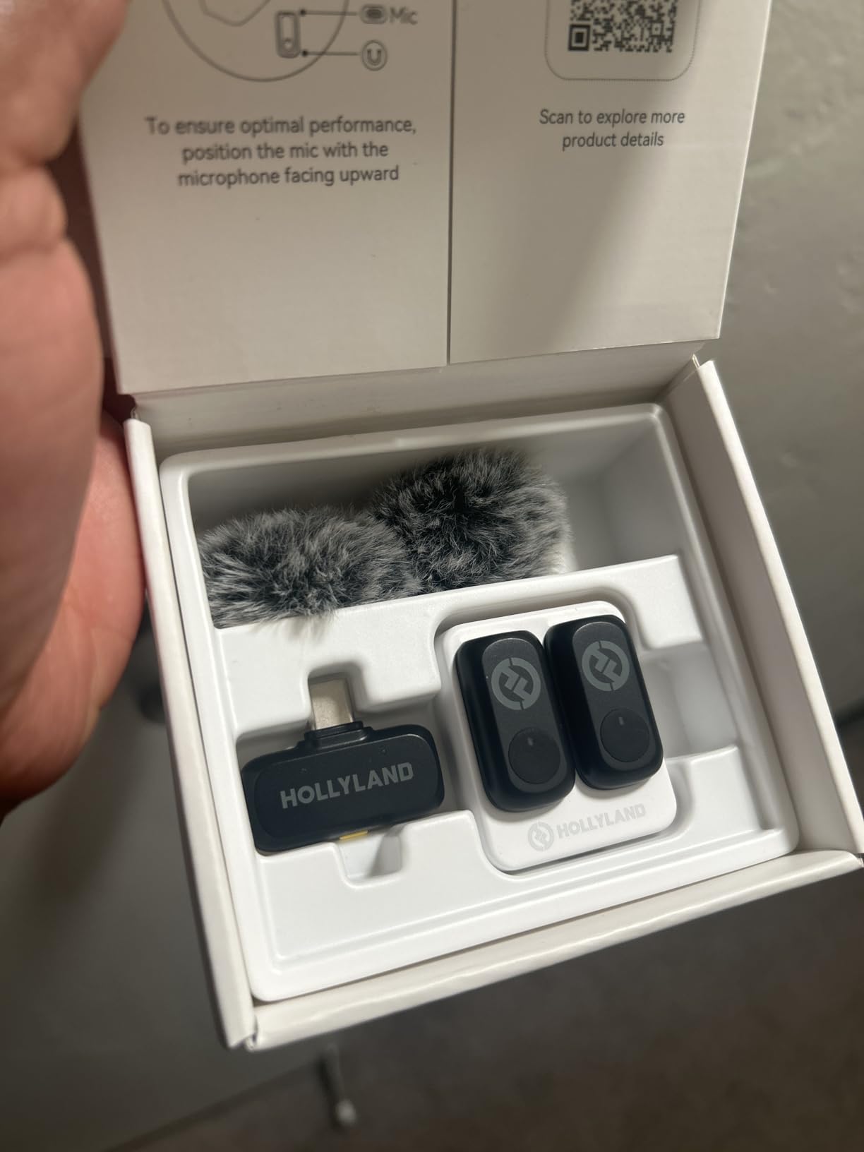 Hollyland Lark A1(2TX + USB-C RX), Wireless Microphone for iPhone & Android customer photo 1