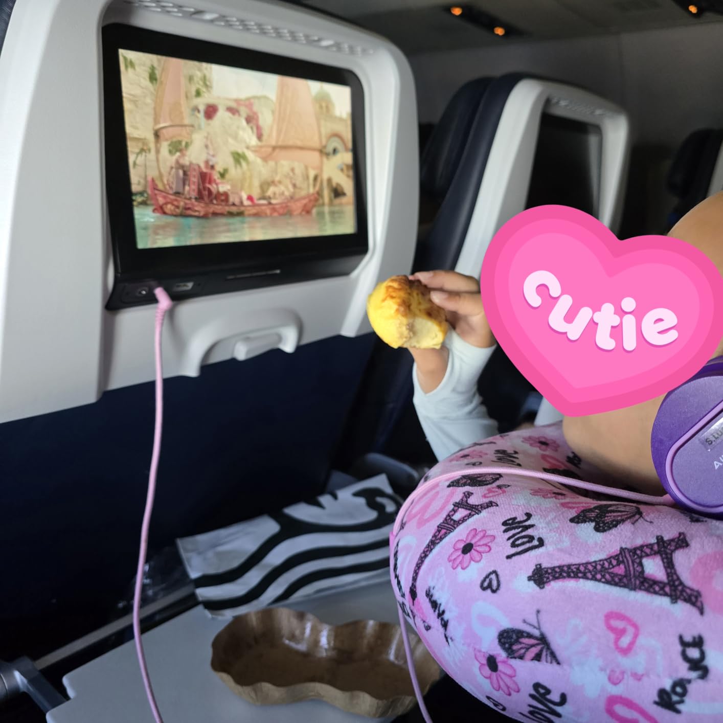 Kid's Luggage Set 2 Piece Suitcase Set Hardside Luggage with Spinner Wheels Girls Carry on Toddler Travel Rolling Suitcase with Neck Pillow Airline Approved customer photo 2
