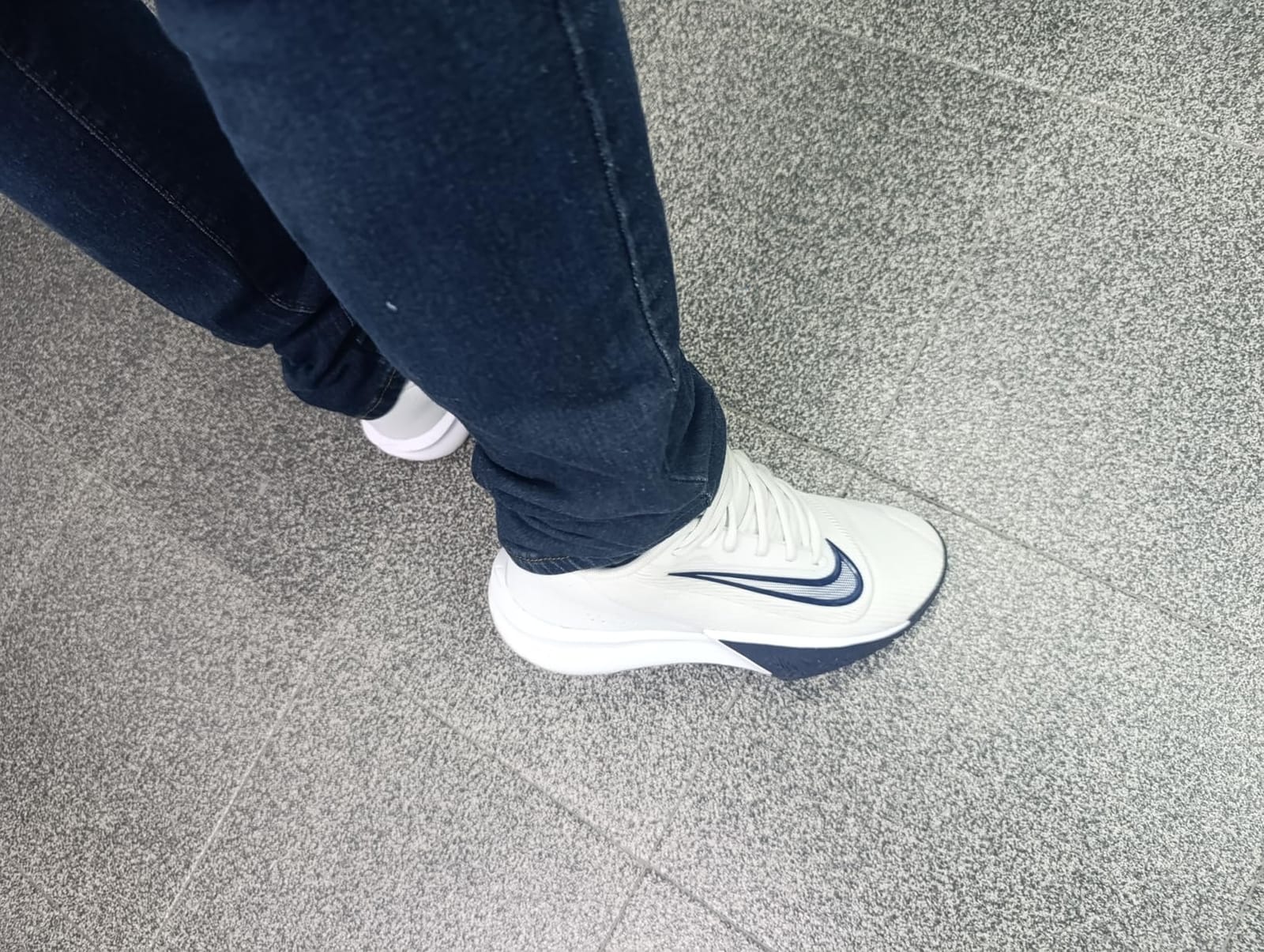 Nike Unisex Adult Precision 7 Basketball Shoes customer photo 1