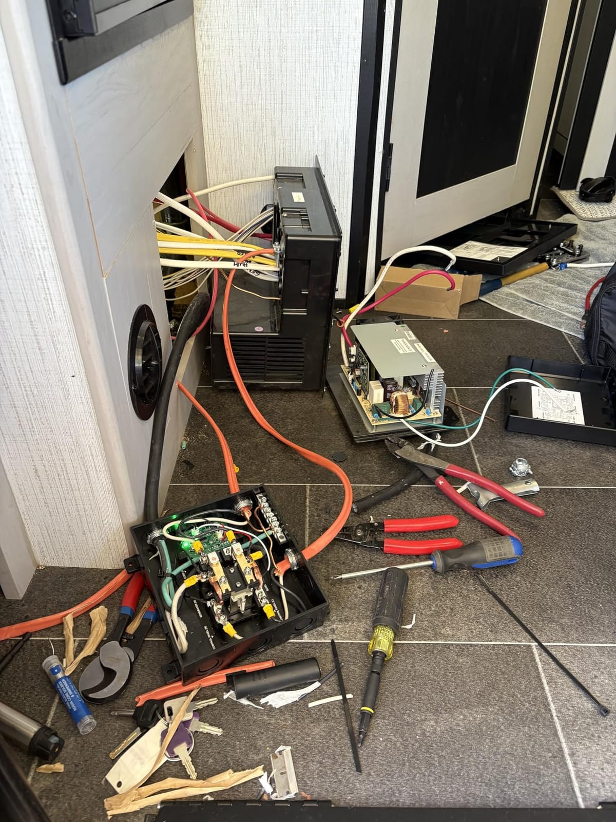 Renogy 30Amp Transfer Switch for Pure Sine Wave Inverter, customer photo 2