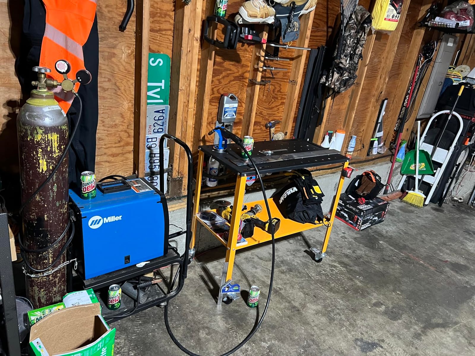 CAMMOO 1200LBS Welding Table, 36