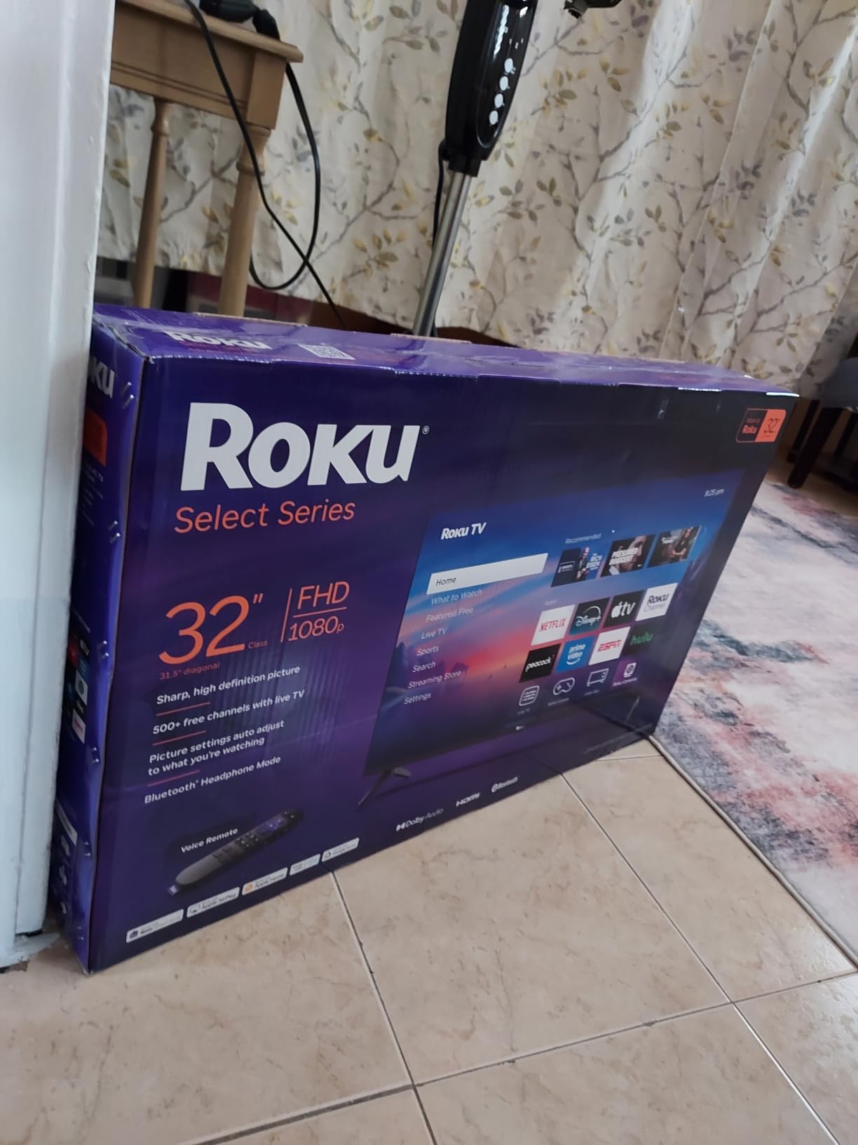 Roku Smart TV – 32-Inch Select Series, 1080p Full HD TV – Roku TV with Voice Remote – Flat Screen LED Television with Wi-Fi for Streaming Live Local News, Sports, Family Entertainment customer photo 2
