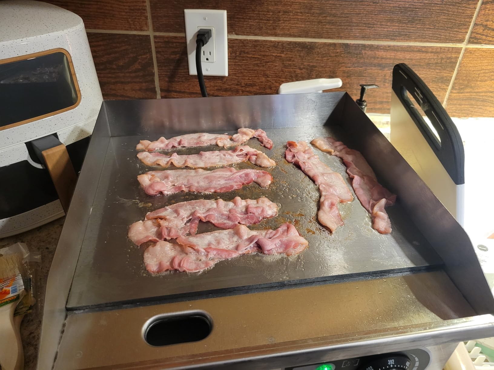 29’’ * 16’’ Commercial Electric Countertop Griddle -110V Flat Top Griddles w/ 122-572°F Adjustable Temperature and Non-Stick, 3000W Stainless Steel Electric Griddle w/ 10mm Thick Cast Iron customer photo 1