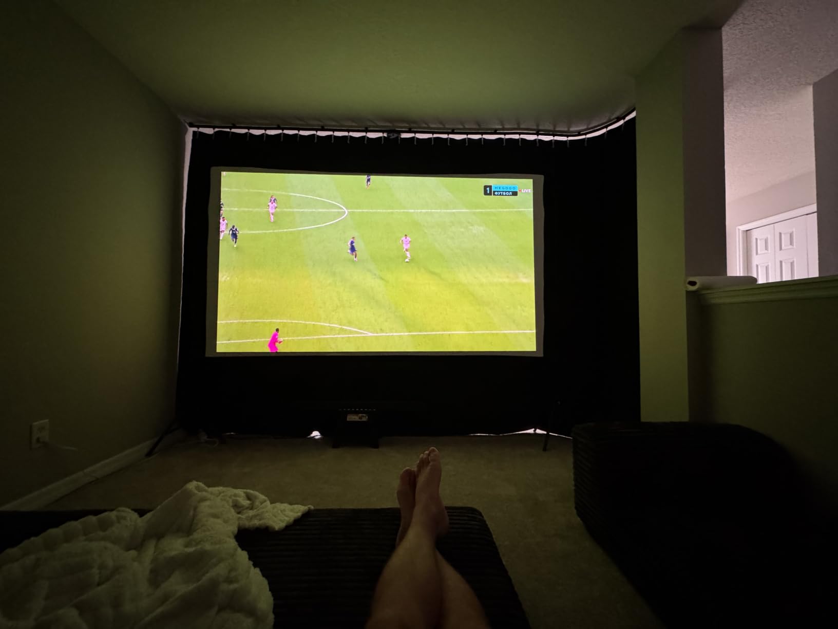XGIMI Elfin Flip Plus Portable Projector, 500 ISO Lumens, Adjustable Stand customer photo 2