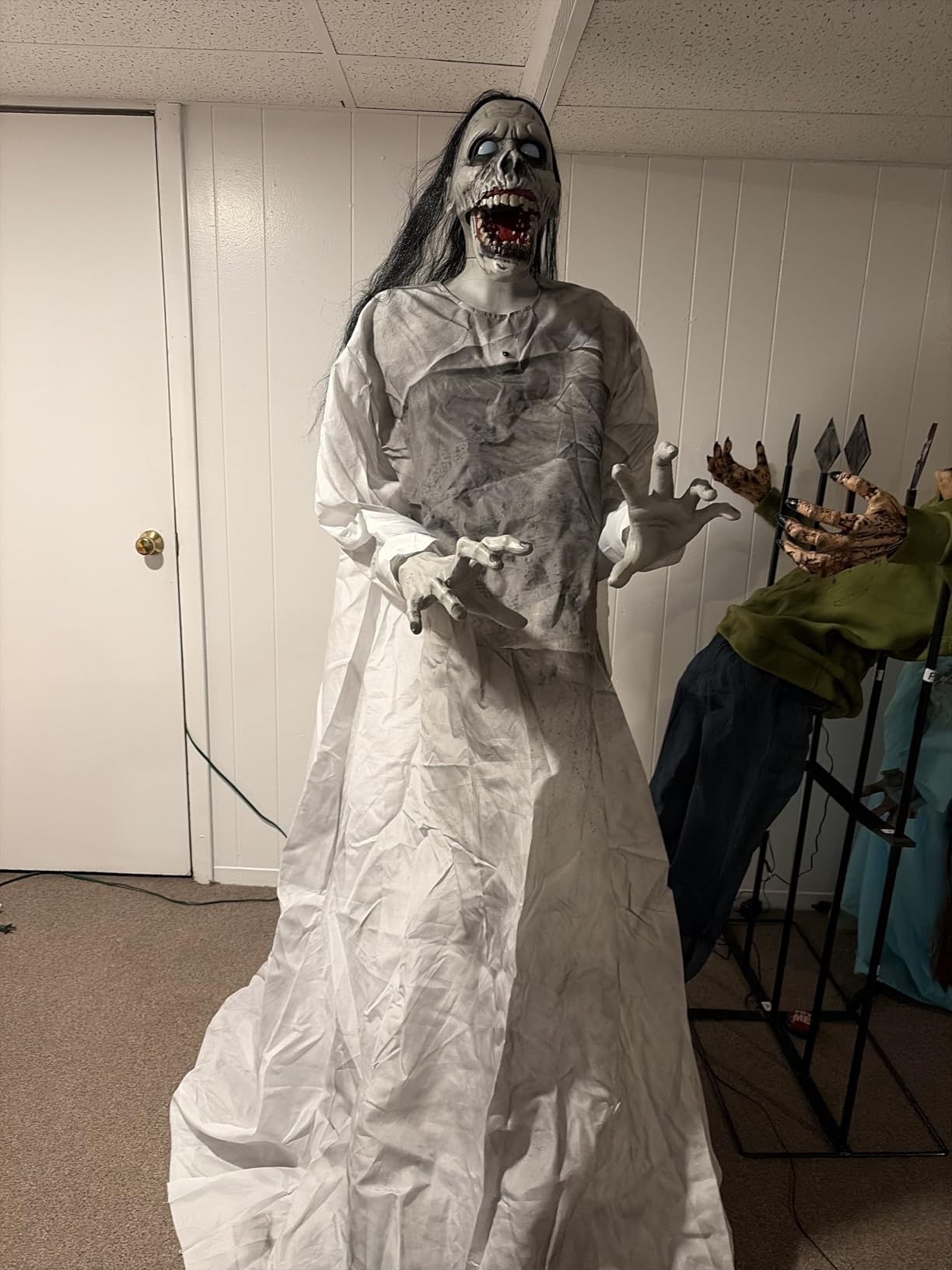 Haunted Hill Farm 5.9-Ft. Motion-Activated Animatronic Lurching Woman | 5.9-Ft Lurching Woman by Tekky, Motion-Activated Lights and Sound, Indoor or Outdoor Creepy Decoration customer photo 2