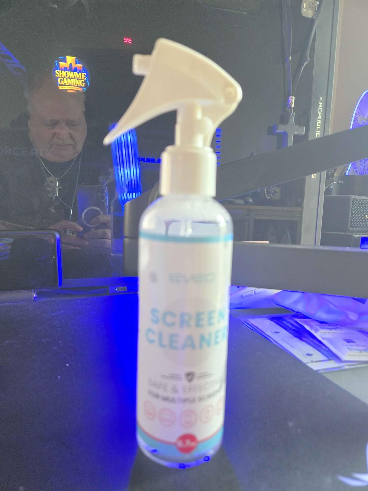 EVEO® TV Screen Cleaner Spray (Streak-Free) TV Screen Cleaner for Smart TV, LCD, LED, OLED | Computer Screen Cleaner Spray and Wipe Microfiber Cloth for TV, Monitor, Laptop, iPad, Car, Tesla & More customer photo 1