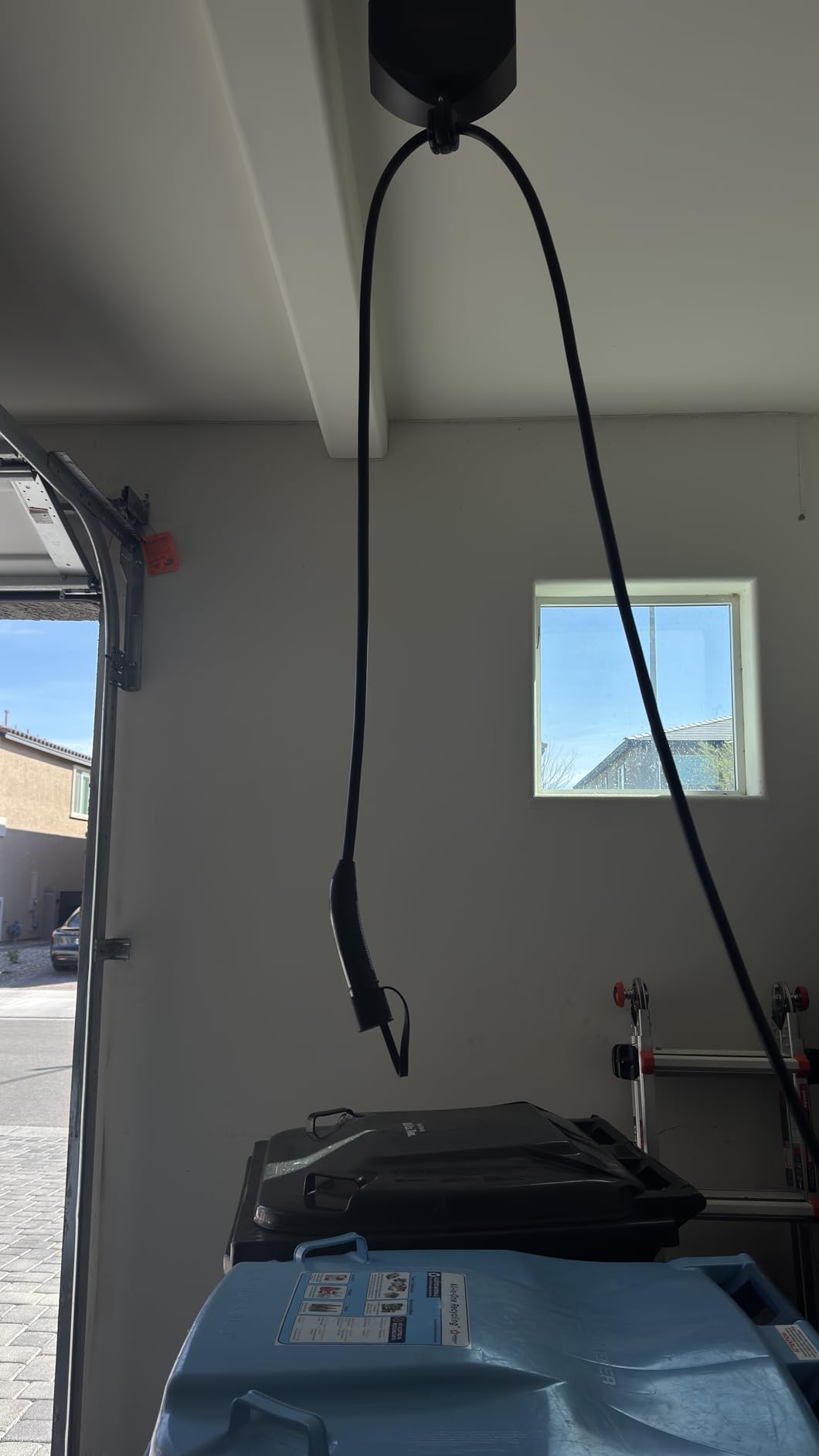 EV Charger Cable Retractor - 11.5ft Ceiling Mounted Automatic Retractable Cable Organizer for Electric Vehicle Charging customer photo 1
