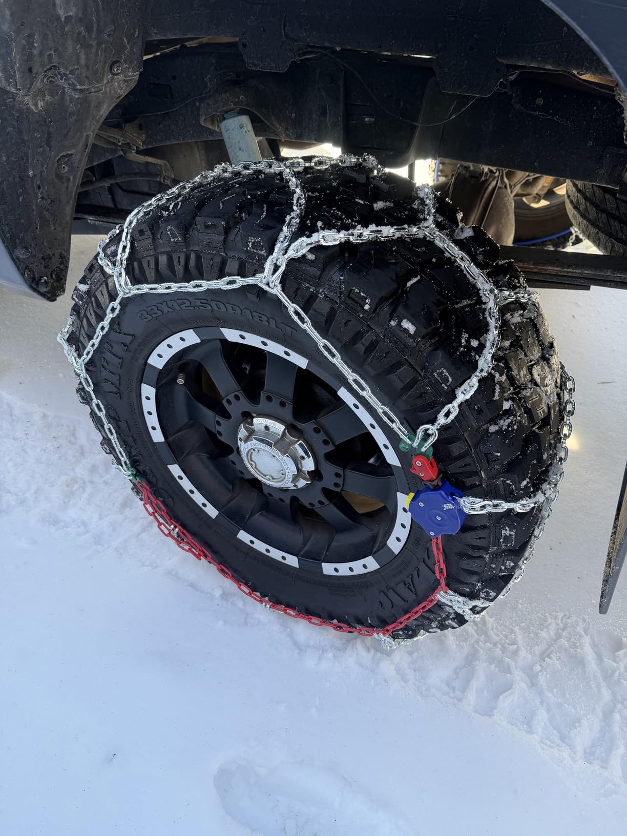 Snow-Chains Auto Fixing 1 Min Quick Installation Tire-Chains, Heavy-Duty Emergency Tire Traction Chain for Pickup Trucks and Off-road SUV Car Tires 235 245 255 265 275 - Set of 2 (HYR-S) customer photo 1