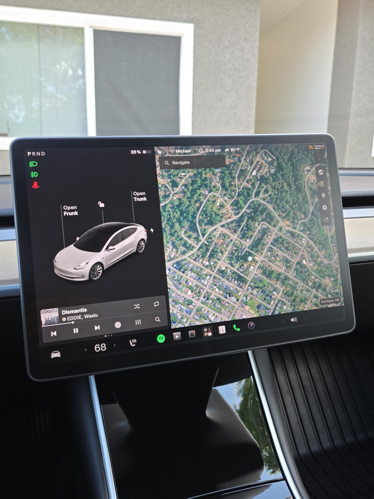 Spigen GlasTR EZ FIT Screen Protector Matte Finish for Model Y (2026) | Aluminacore 10H+ Tempered Glass, Auto Align Tray, Anti-Fingerprint, Designed for Model Y Premium/Performance/L (2026) 16 inch customer photo 2