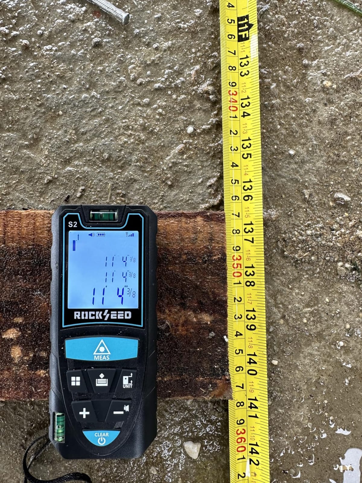 Laser Measure,RockSeed Digital Laser Distance Meter with 2 Bubble Levels,Portable M/in/Ft Unit Switching Backlit LCD and Measuring Distance/Area/Volume/Pythagorean customer photo 1