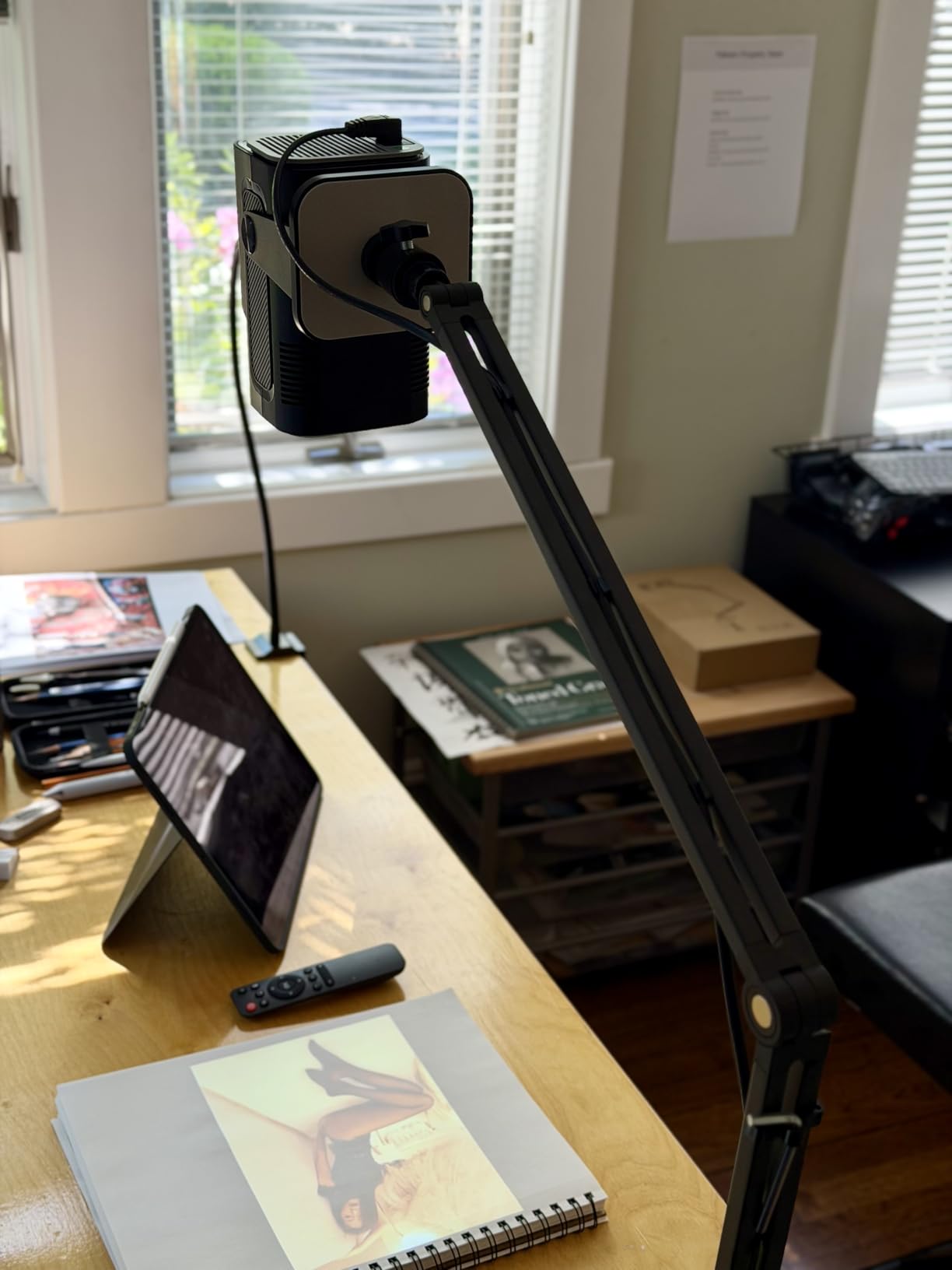HI-REEKE Art Projector for Tracing and Drawing with Adjustable Stand customer photo 2
