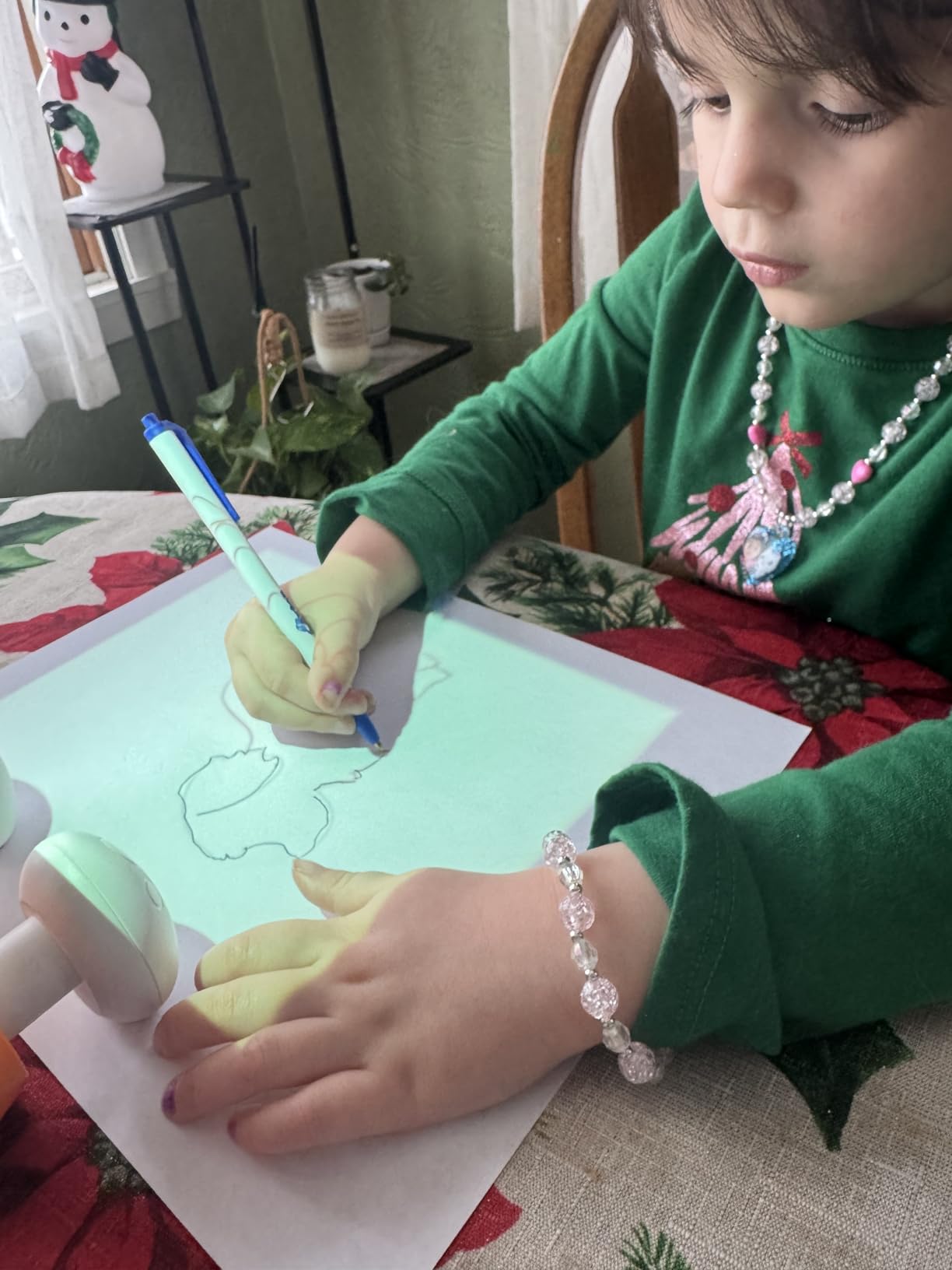 Caydo T3 Kids Drawing Projector, Eye Protection Native 720P Art Projector customer photo 2
