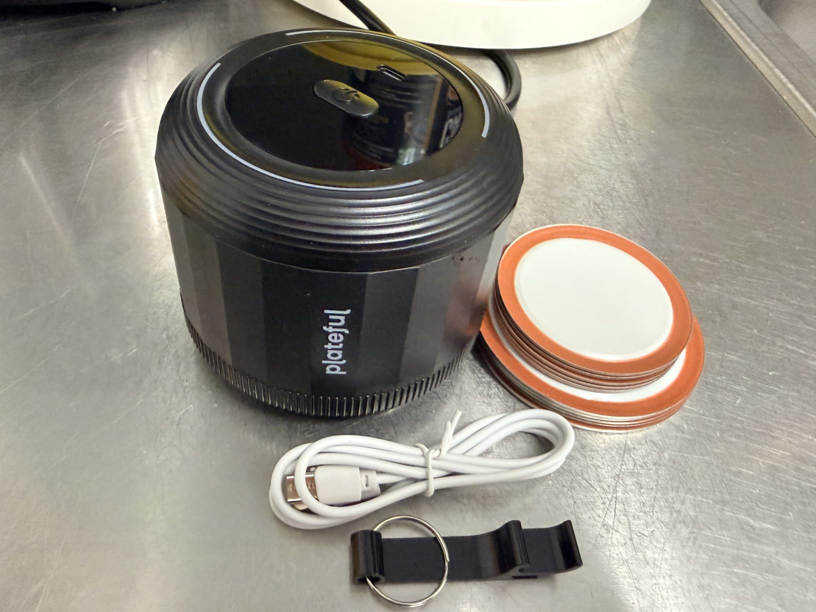 Plateful VacuFresh Vacuum Sealer for Mason Jars, Cordless, 10 Lids Included customer photo 1
