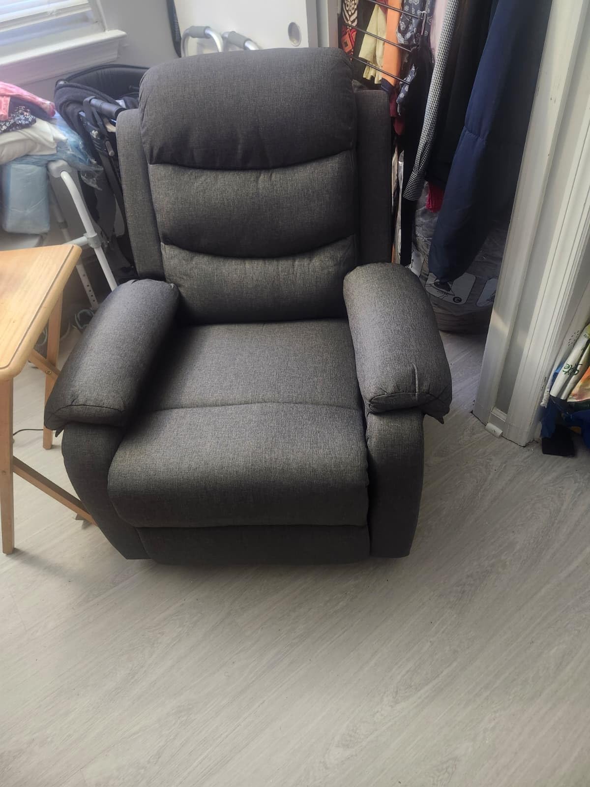 Korser Power Lift Recliner Chair for Elderly, Electric Lift Chair for Adults, Small Recliner with Side Pockets for Living Room Reading Room, Recliner Saves Your Favorite Position, Lightgrey customer photo 1