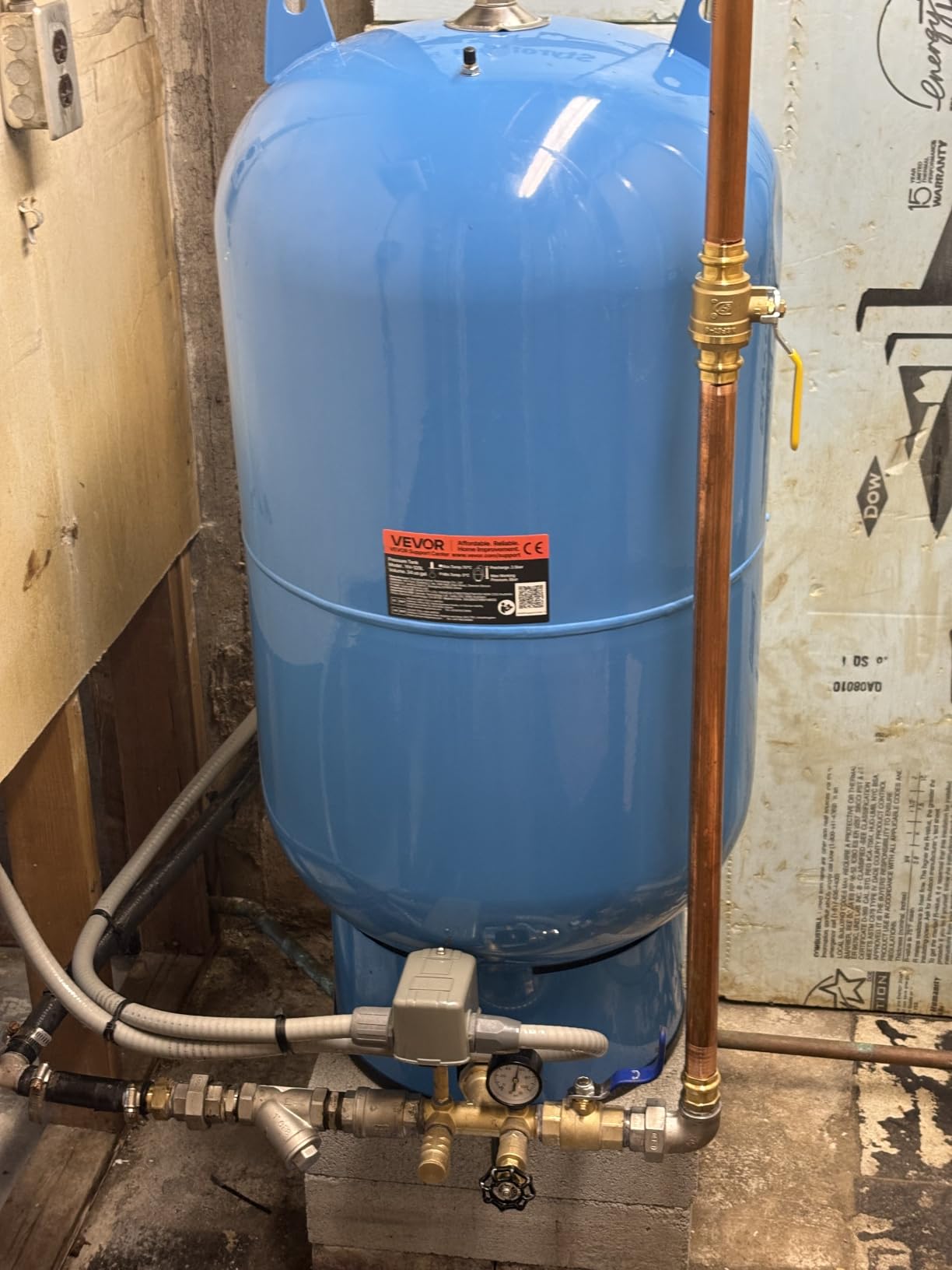 VEVOR 20-Gallon Vertical Well Pressure Tank, Pre-Charged Pressurized Water Tank for Well Pumps customer photo 2