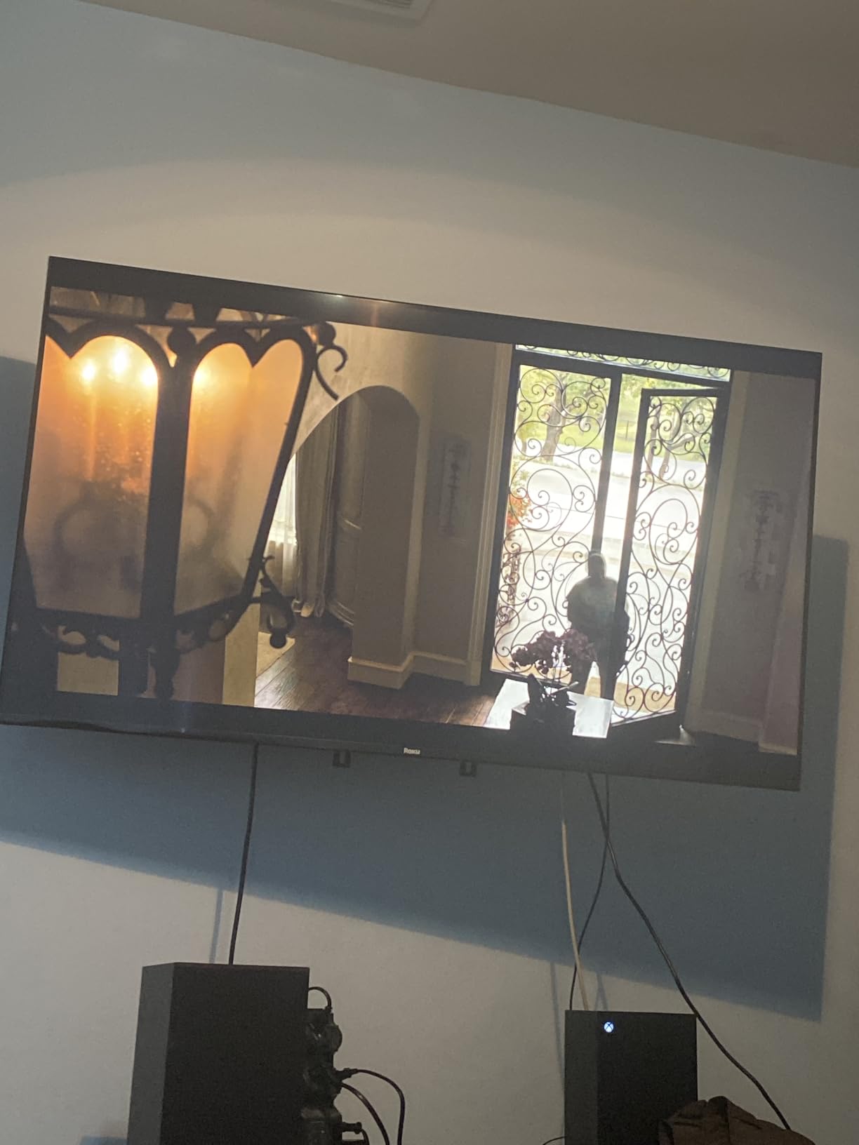 Roku 50-Inch Select Series Smart TV 2026-4K QLED TV - Roku TV customer photo 1