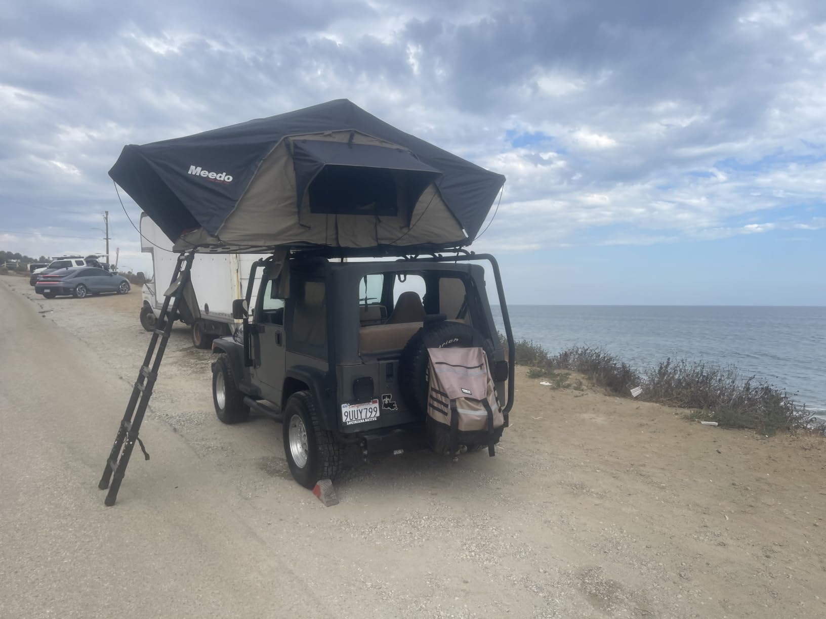 Meedo Apolle A86 M, Soft Shell Rooftop Tent, Fits 2 People, Made with Waterproof Material and a Rainfly-Fold Design, Clamshell Army Green Roof top Tent for Overlanding Hunting, Ladder Included customer photo 1