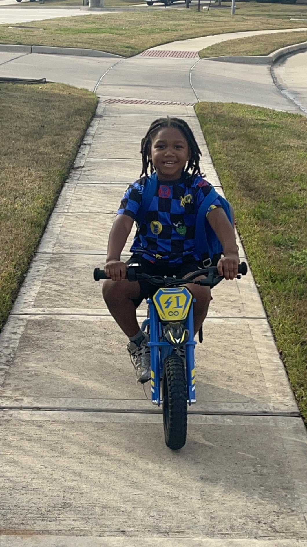 Gyroor S1 Electric Balance Bike for Kids Ages 3-6, 200W Motor, 3 Speeds | 10 MPH Max Speed, 12-inch Pneumatic Tires, 7-color LED Taillight, Drum Brake customer photo 1