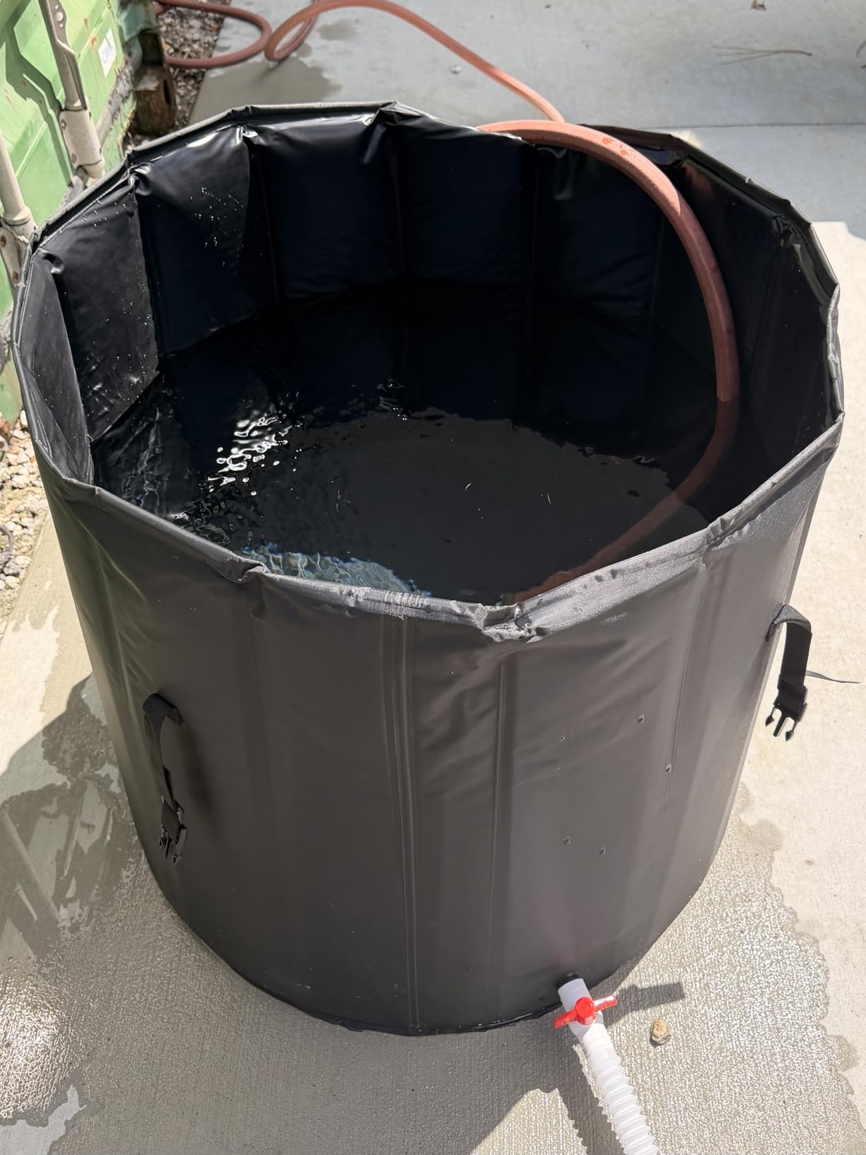 DoCred 4-6 Person Inflatable Hot Tub, 73
