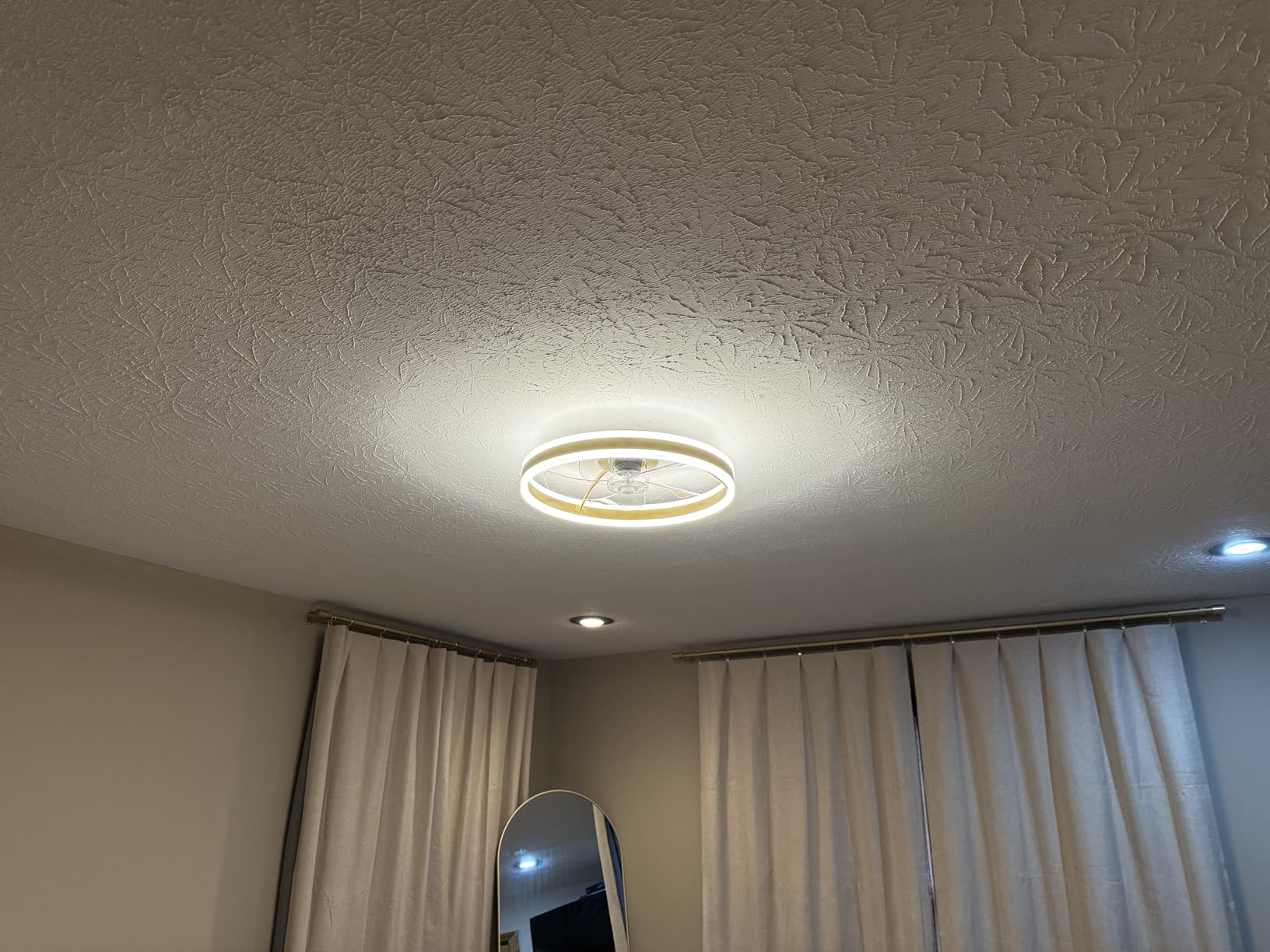 VOLISUN Low Profile Ceiling Fans with Lights and Remote, 27.6in Flush Mount Ceiling Fans with Light, 3000K-6500K Dimmable Fandelier LED Fan Light, Black Bladeless Ceiling Fans with Lights for Bedroom customer photo 2