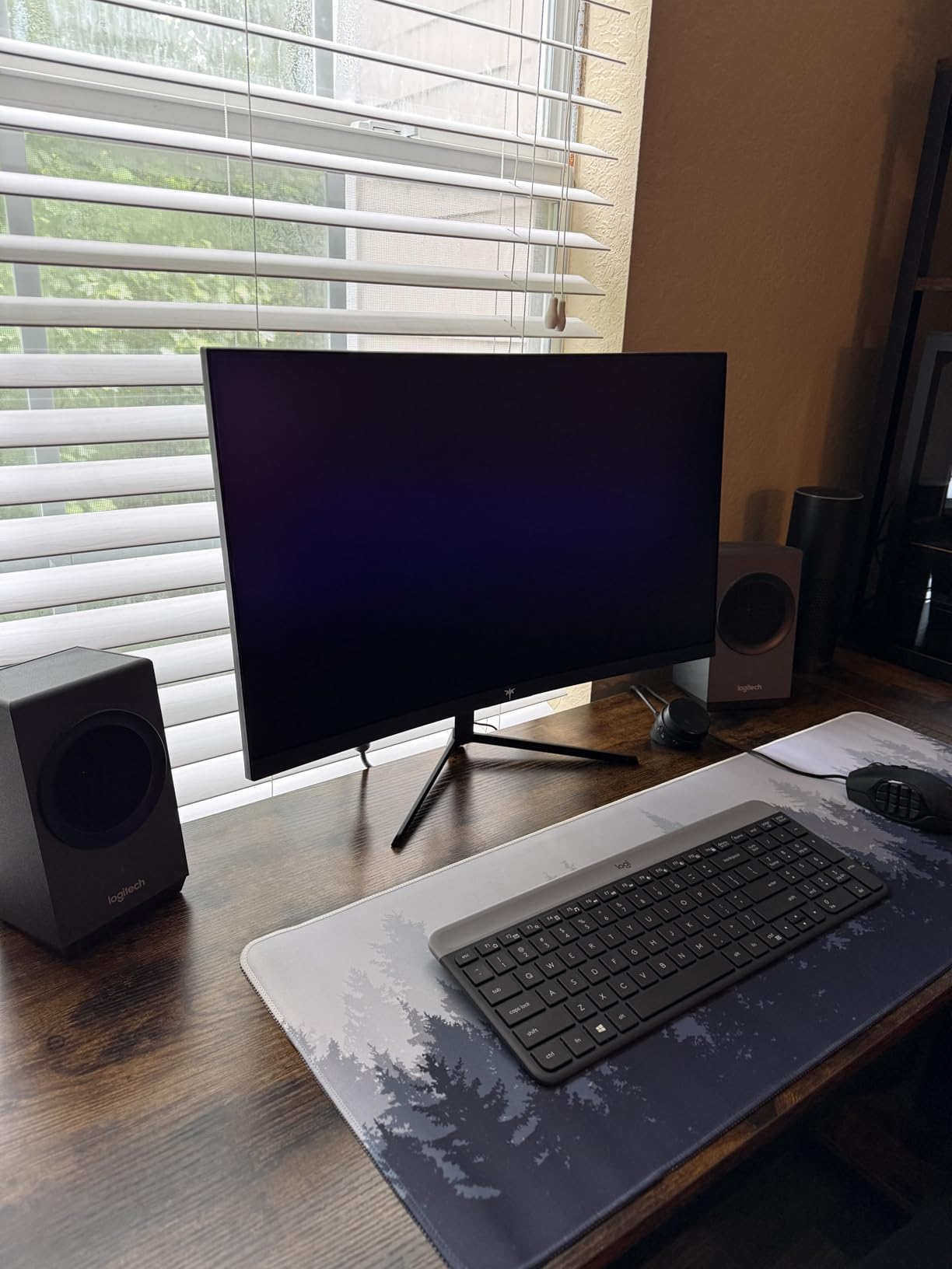 KTC 27 Inch 4K Gaming Monitor, UHD 160Hz 3840x2160 Fast IPS Compute Monitor customer photo 1